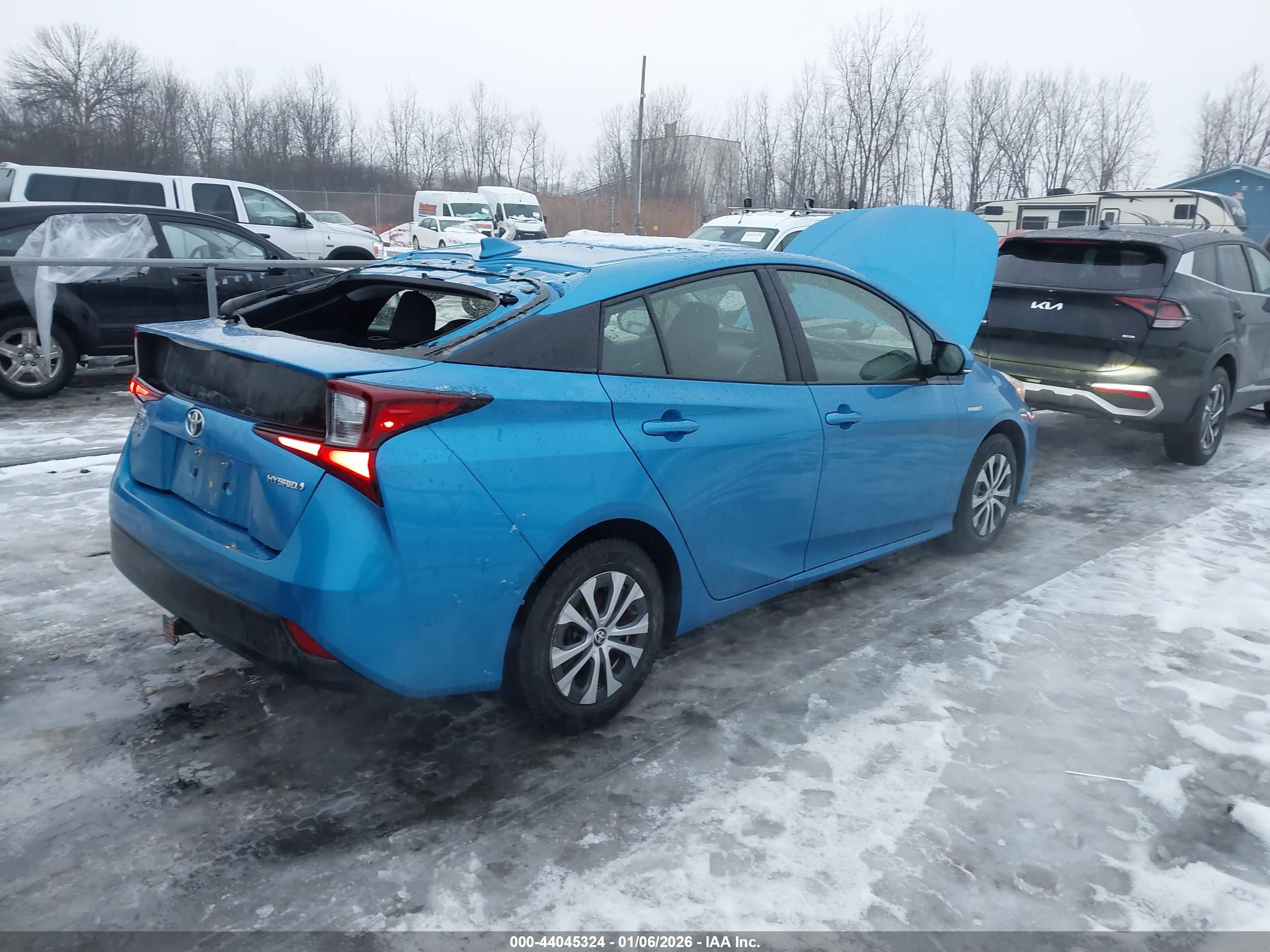 TOYOTA PRIUS image 4
