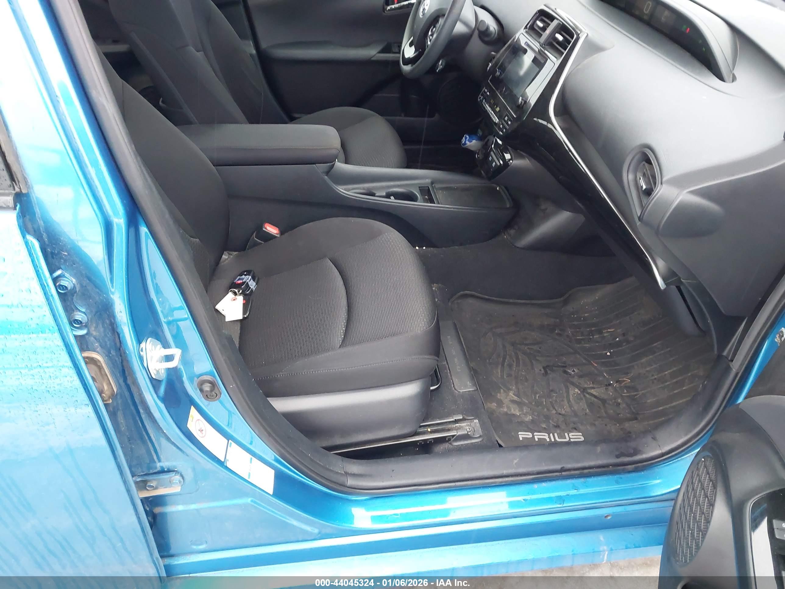 TOYOTA PRIUS image 5