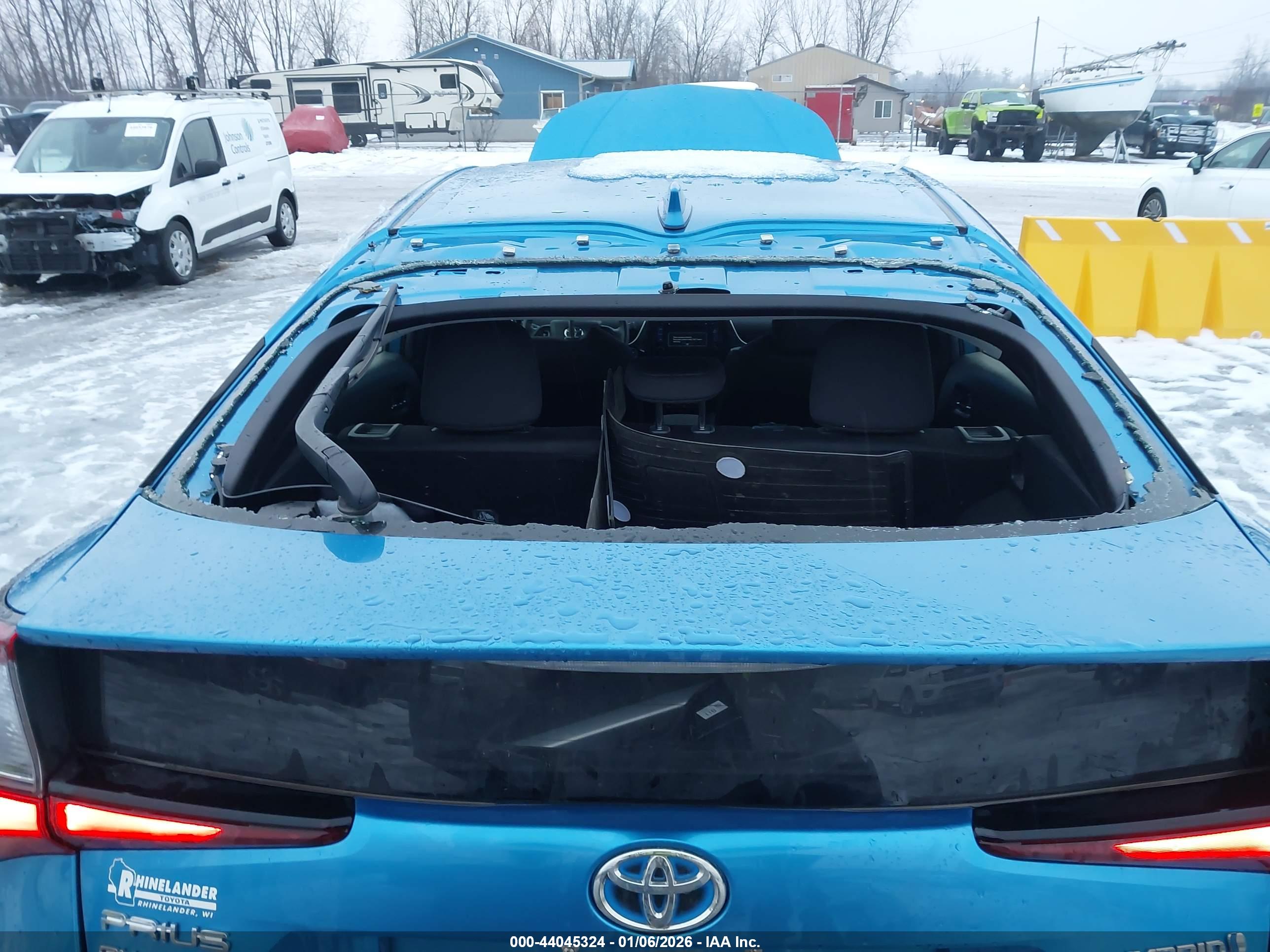 TOYOTA PRIUS image 6