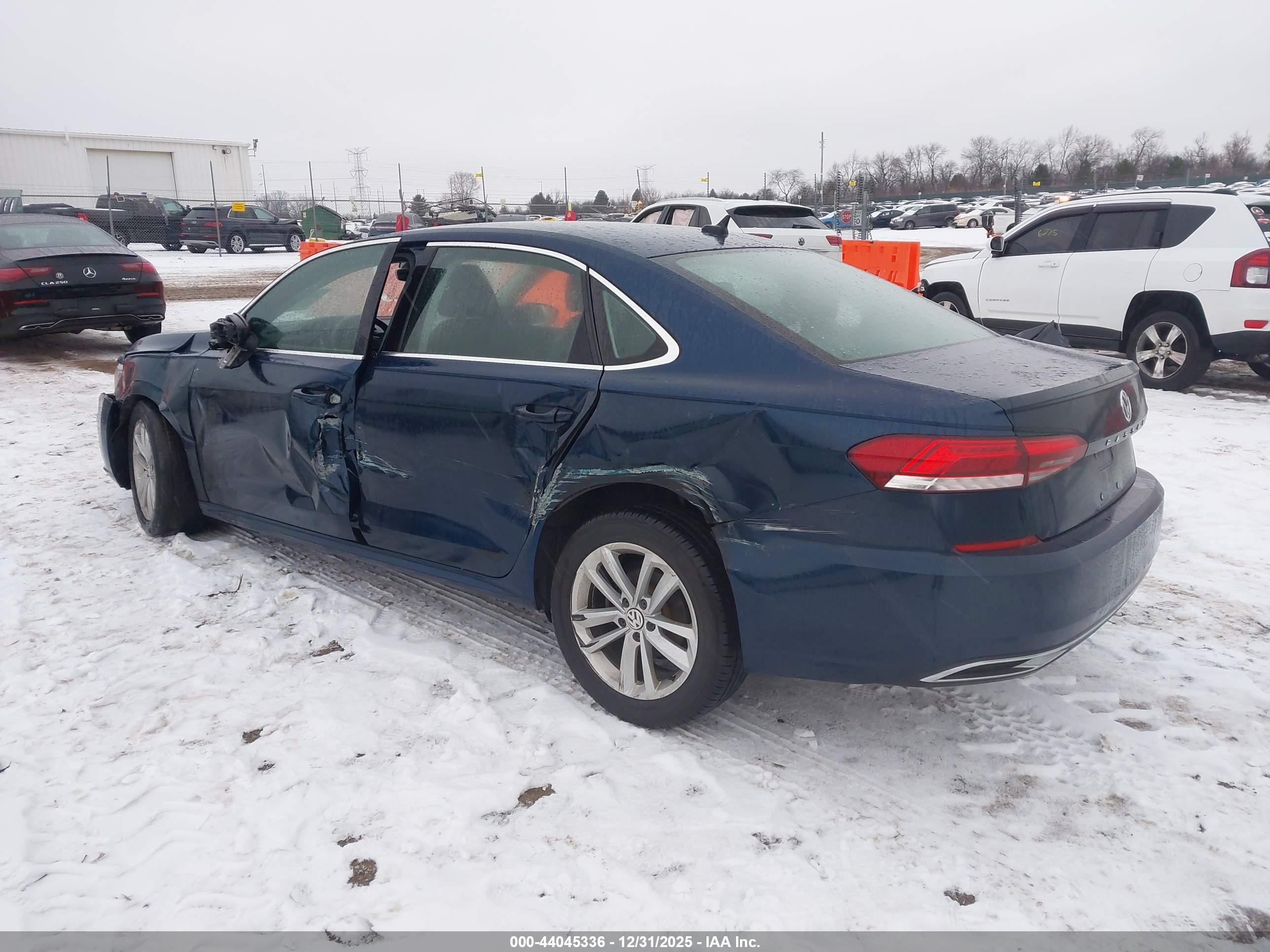 VOLKSWAGEN PASSAT image 3