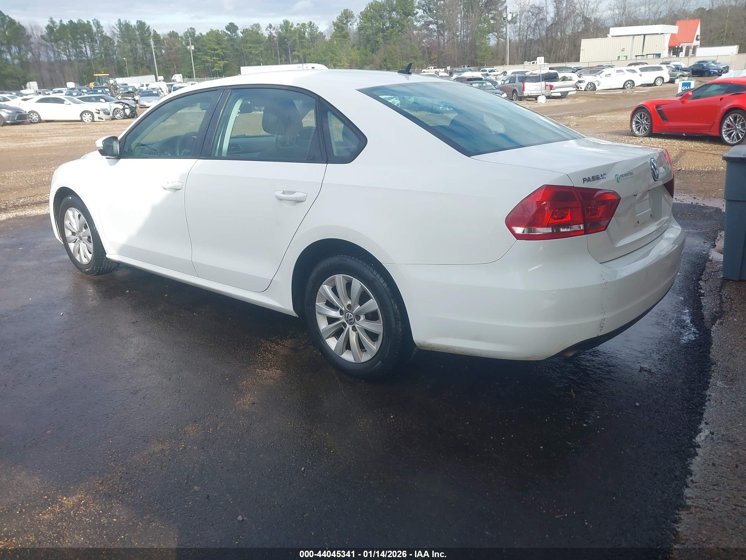 VOLKSWAGEN PASSAT image 3