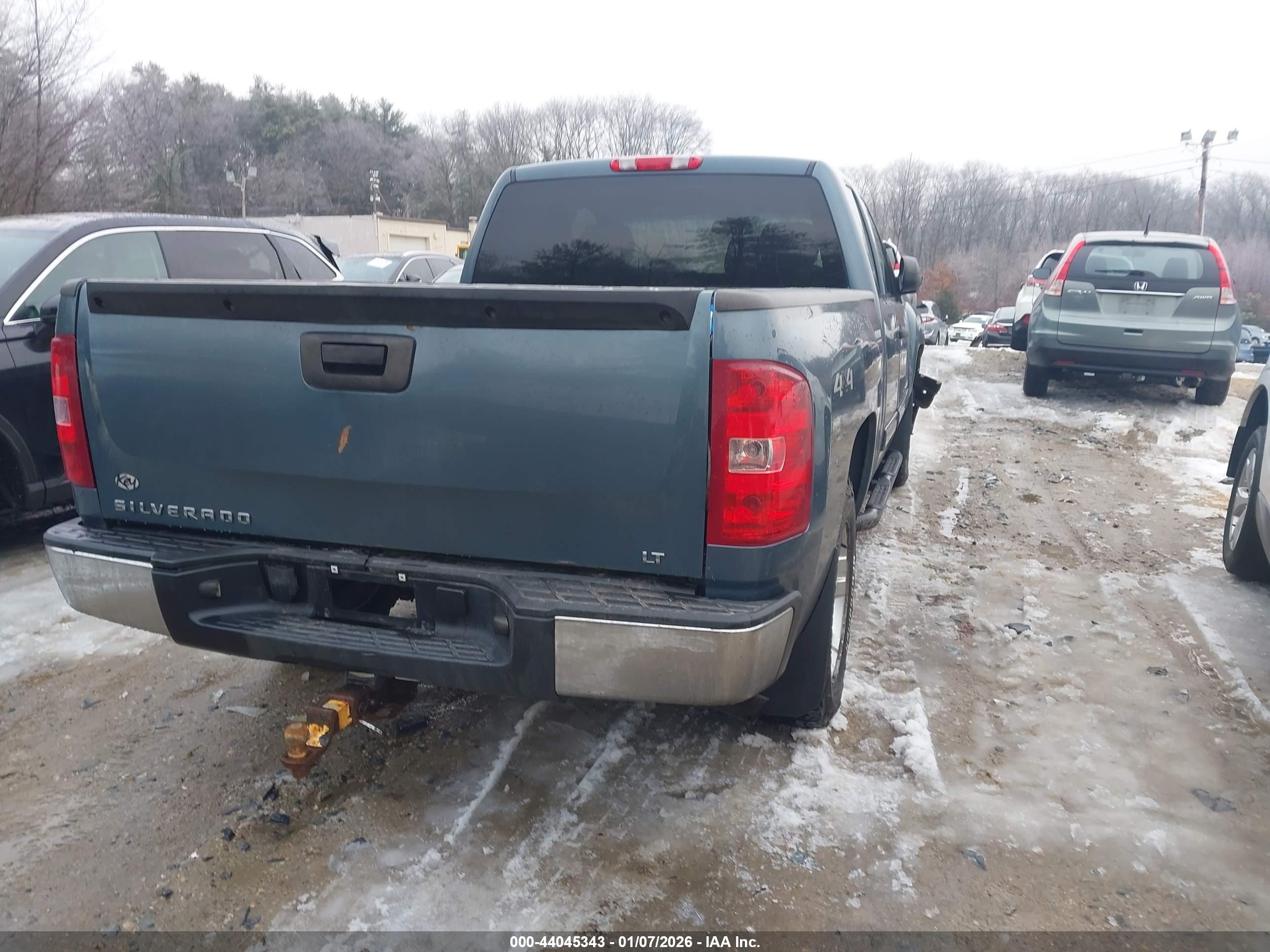 CHEVROLET SILVERADO image 4