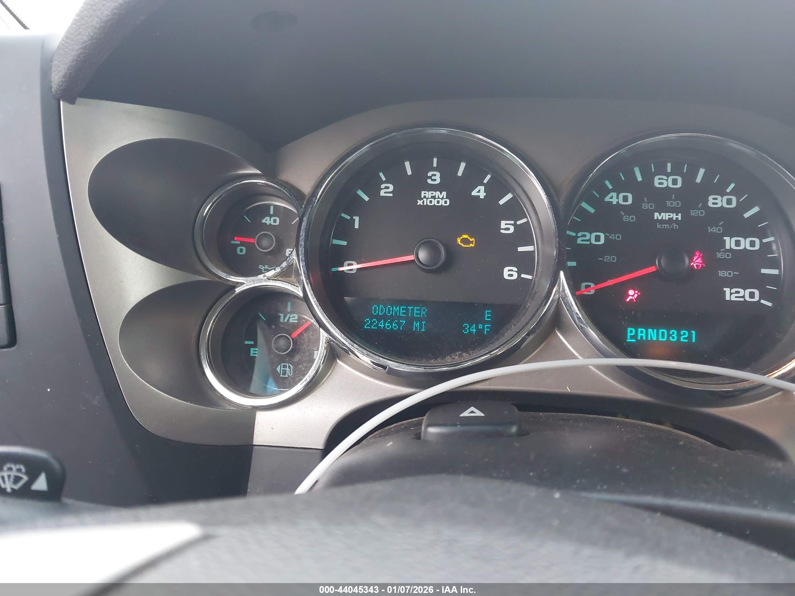 CHEVROLET SILVERADO image 7