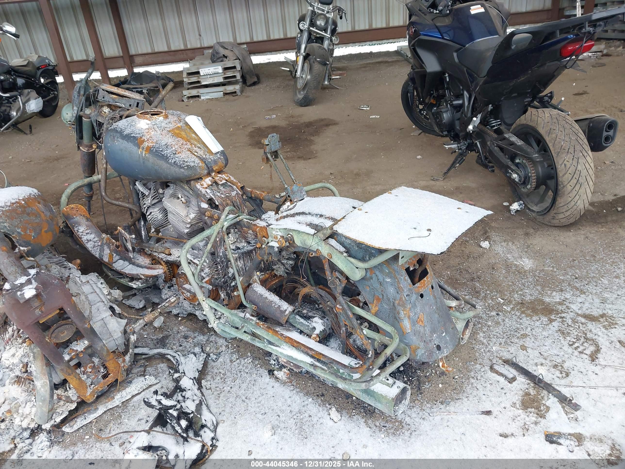 HARLEY-DAVIDSON FLHTCU image 3