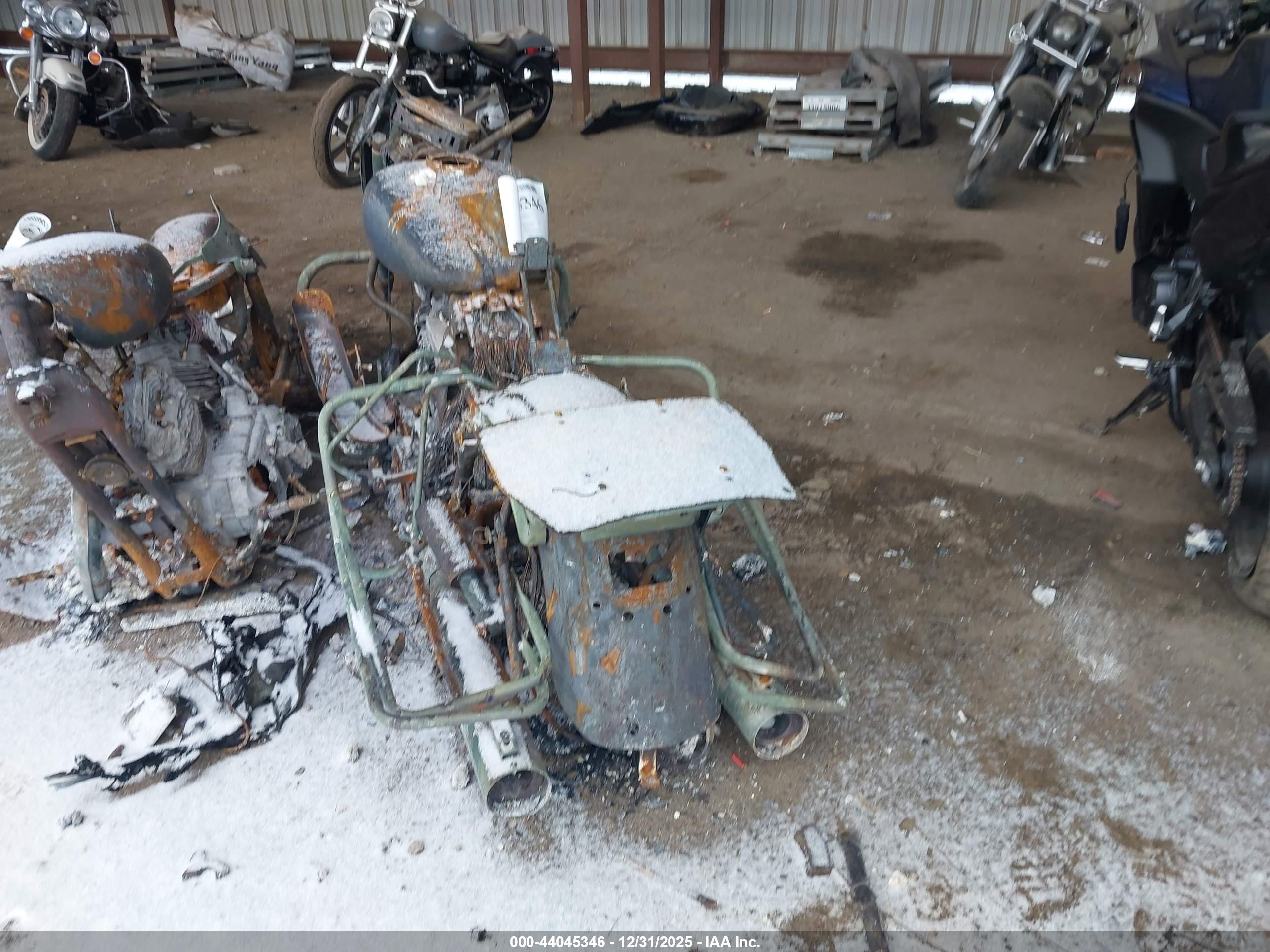 HARLEY-DAVIDSON FLHTCU image 6