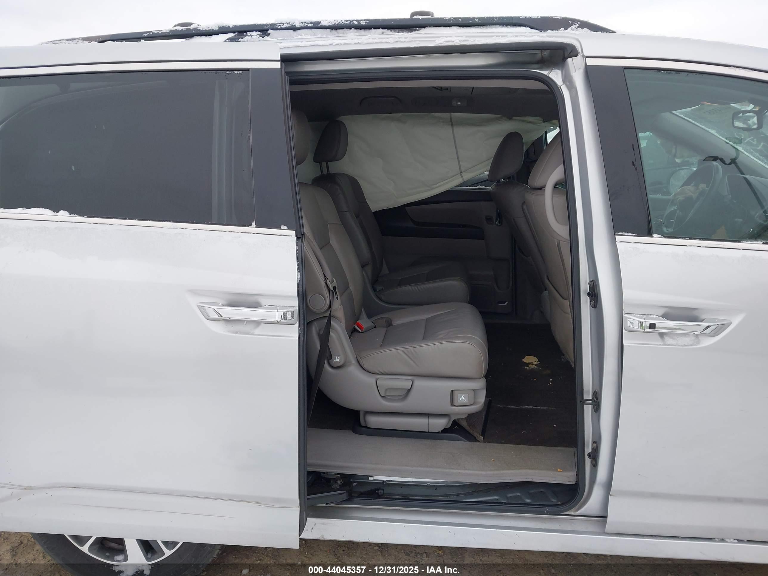 HONDA ODYSSEY image 8