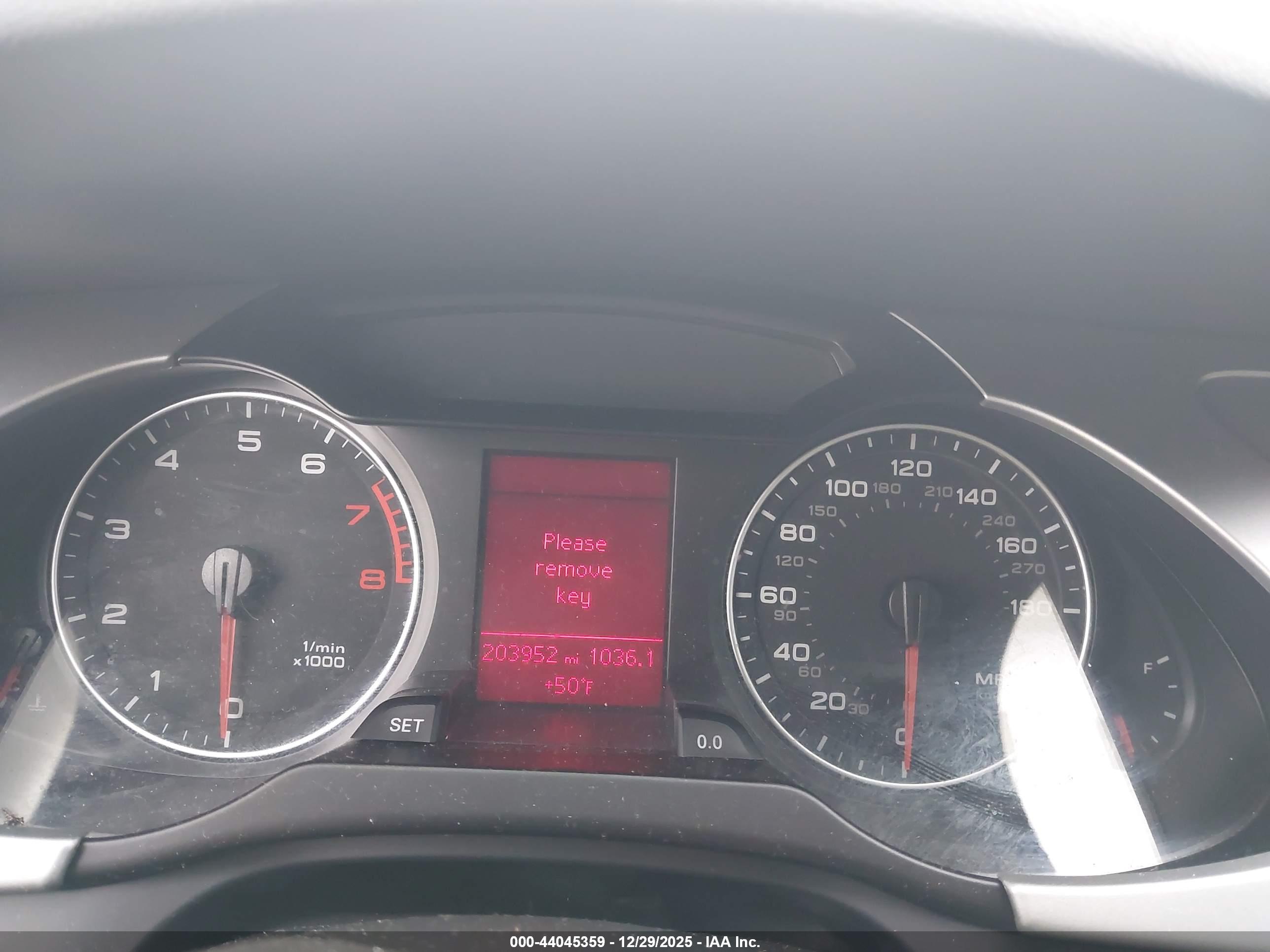 AUDI A4 image 7