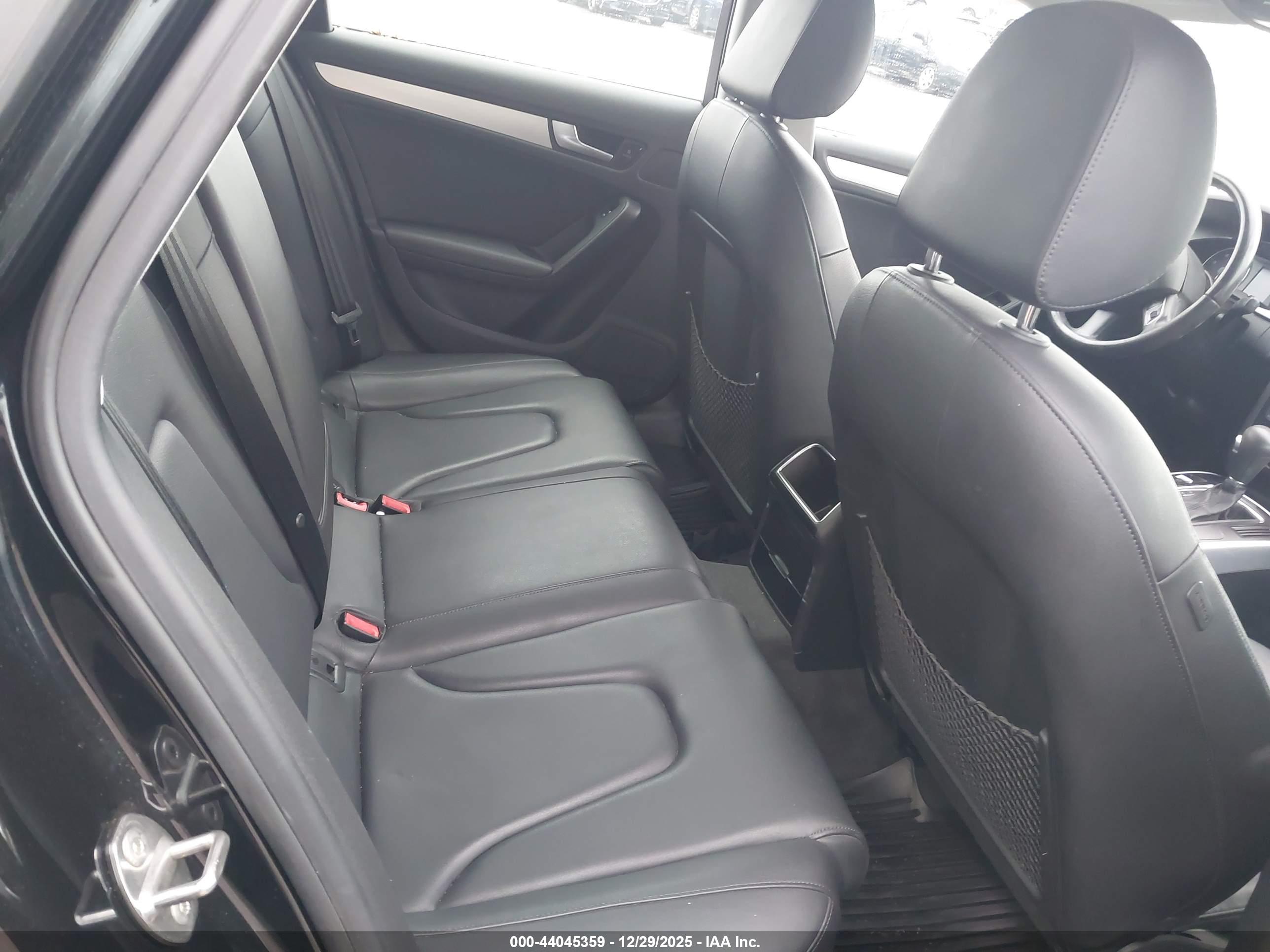 AUDI A4 image 8