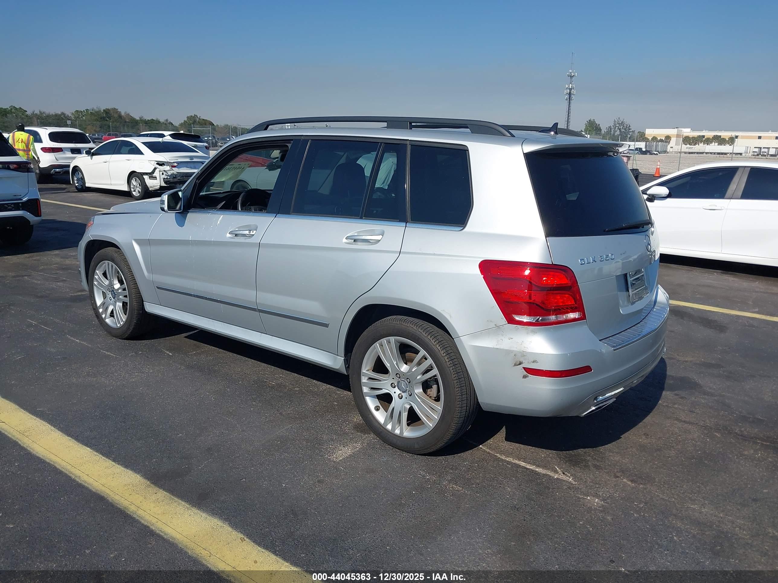 MERCEDES-BENZ GLK image 3
