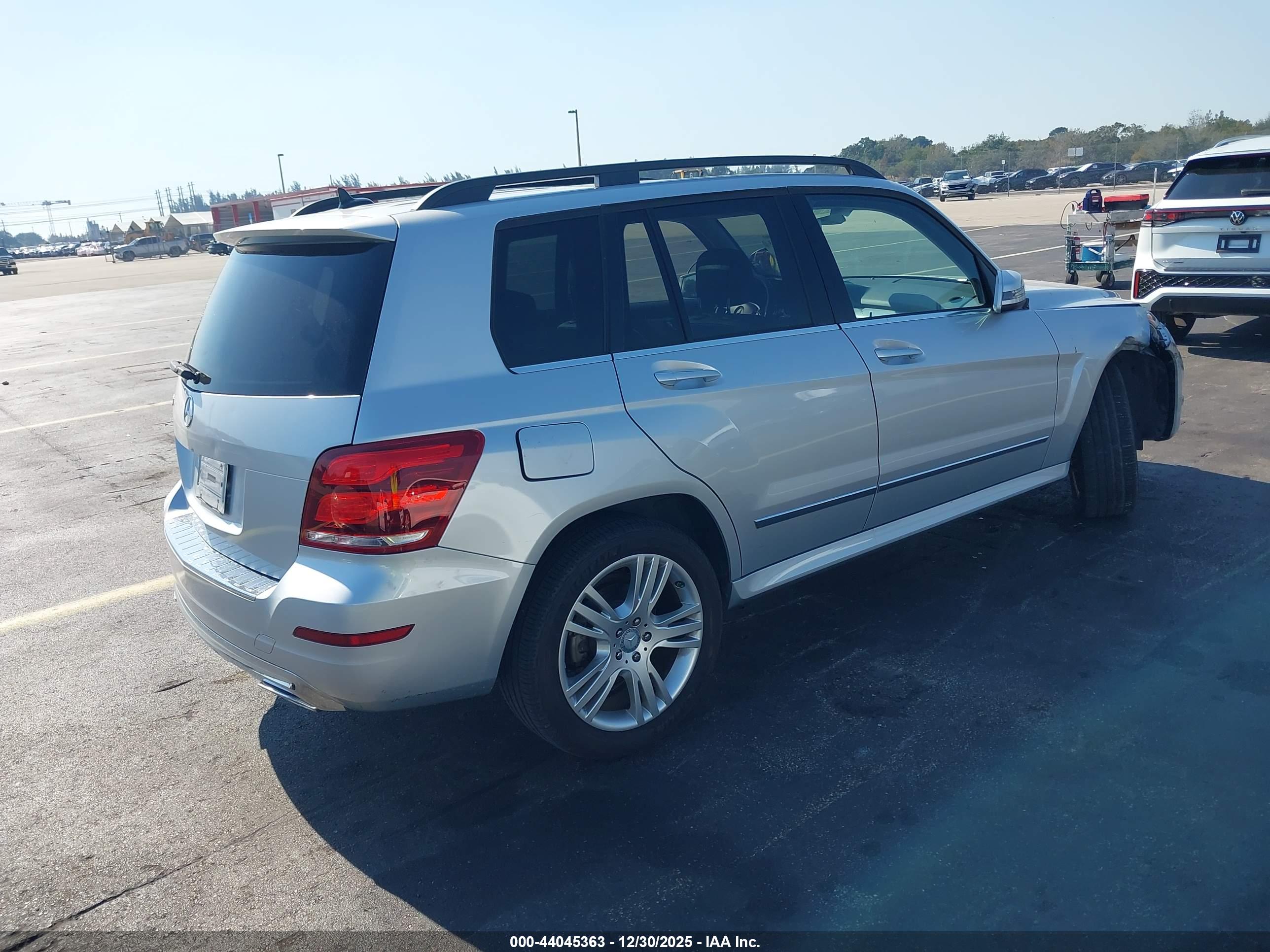 MERCEDES-BENZ GLK image 4