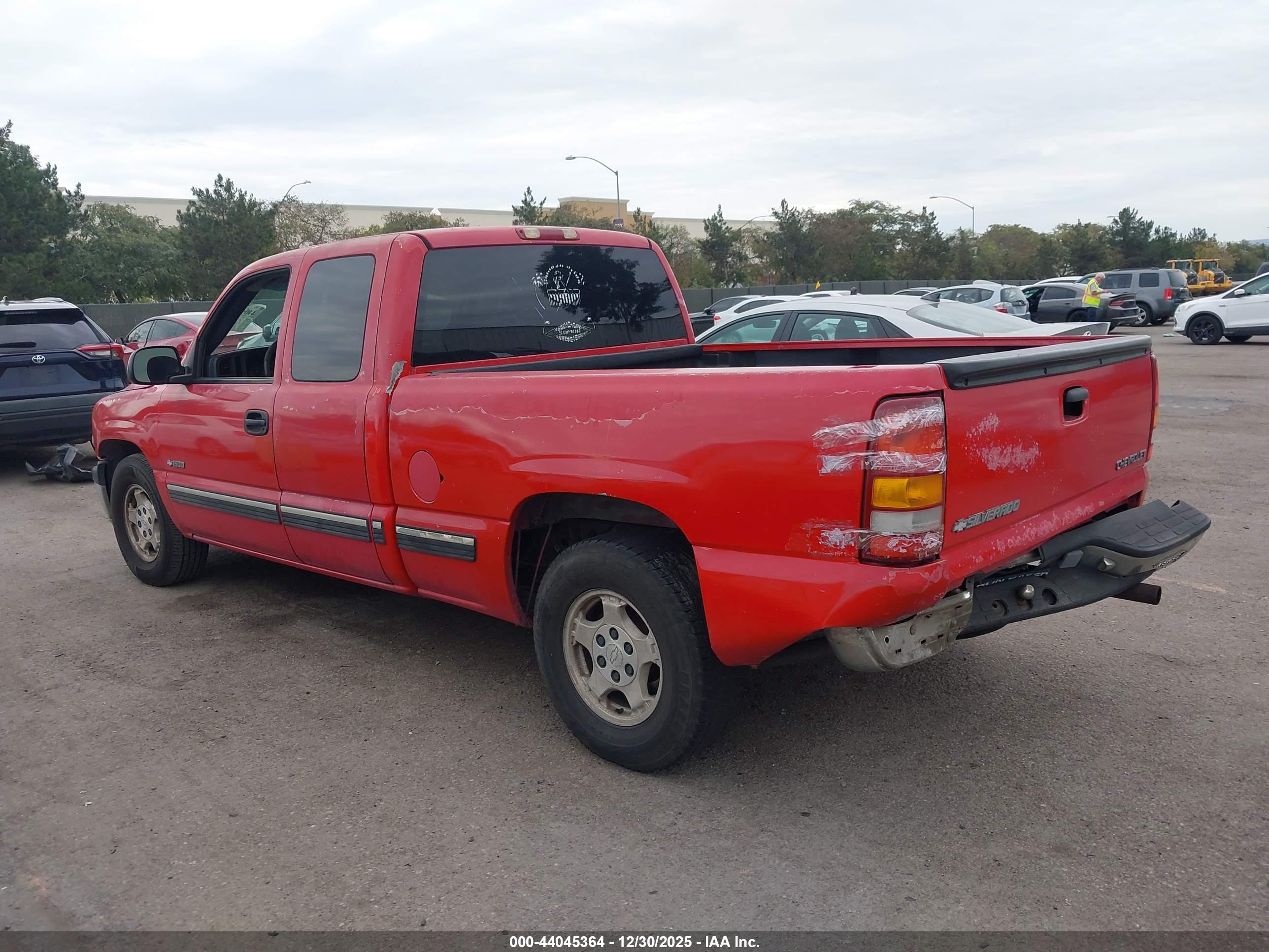 CHEVROLET SILVERADO image 3