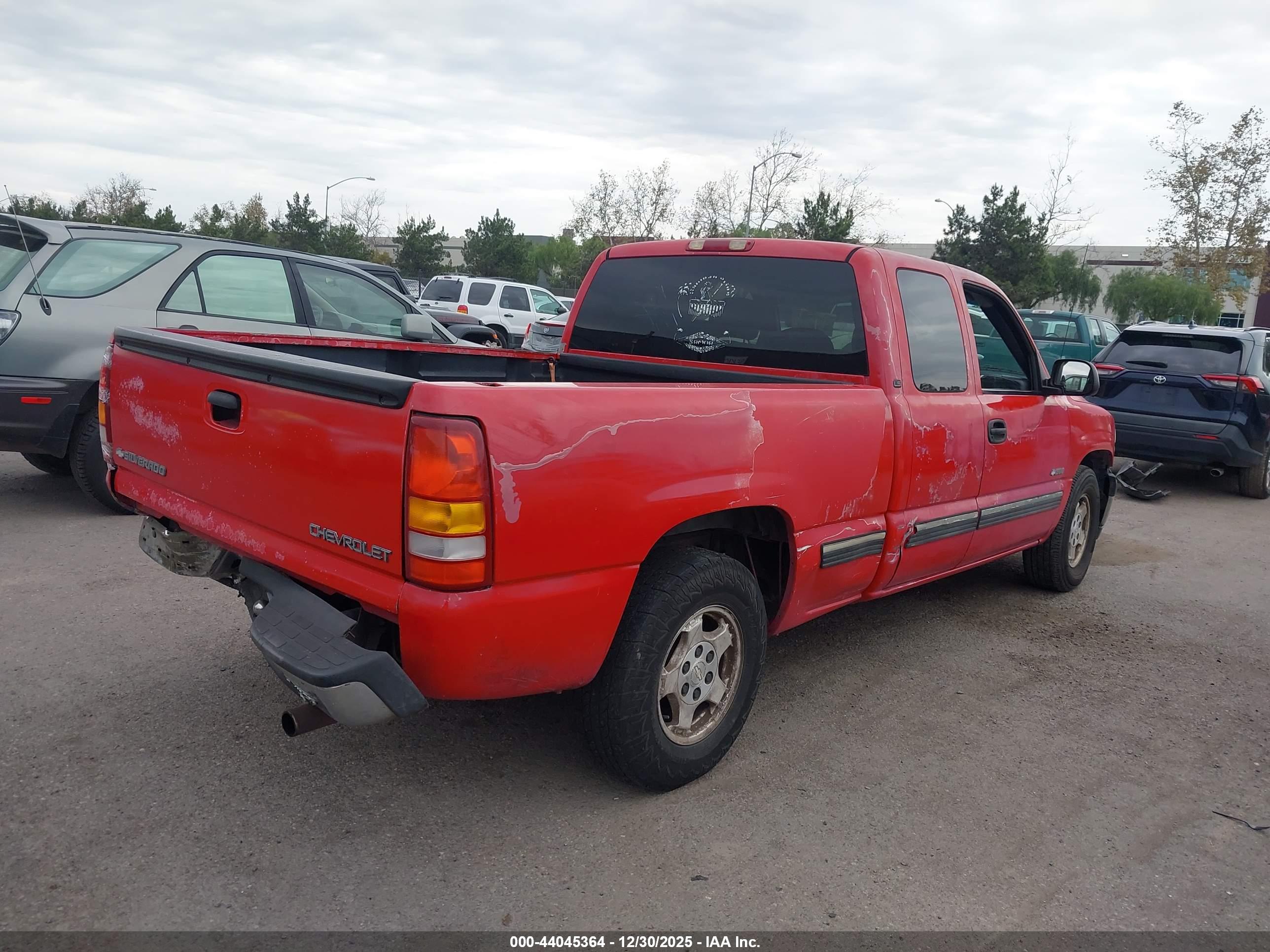 CHEVROLET SILVERADO image 4