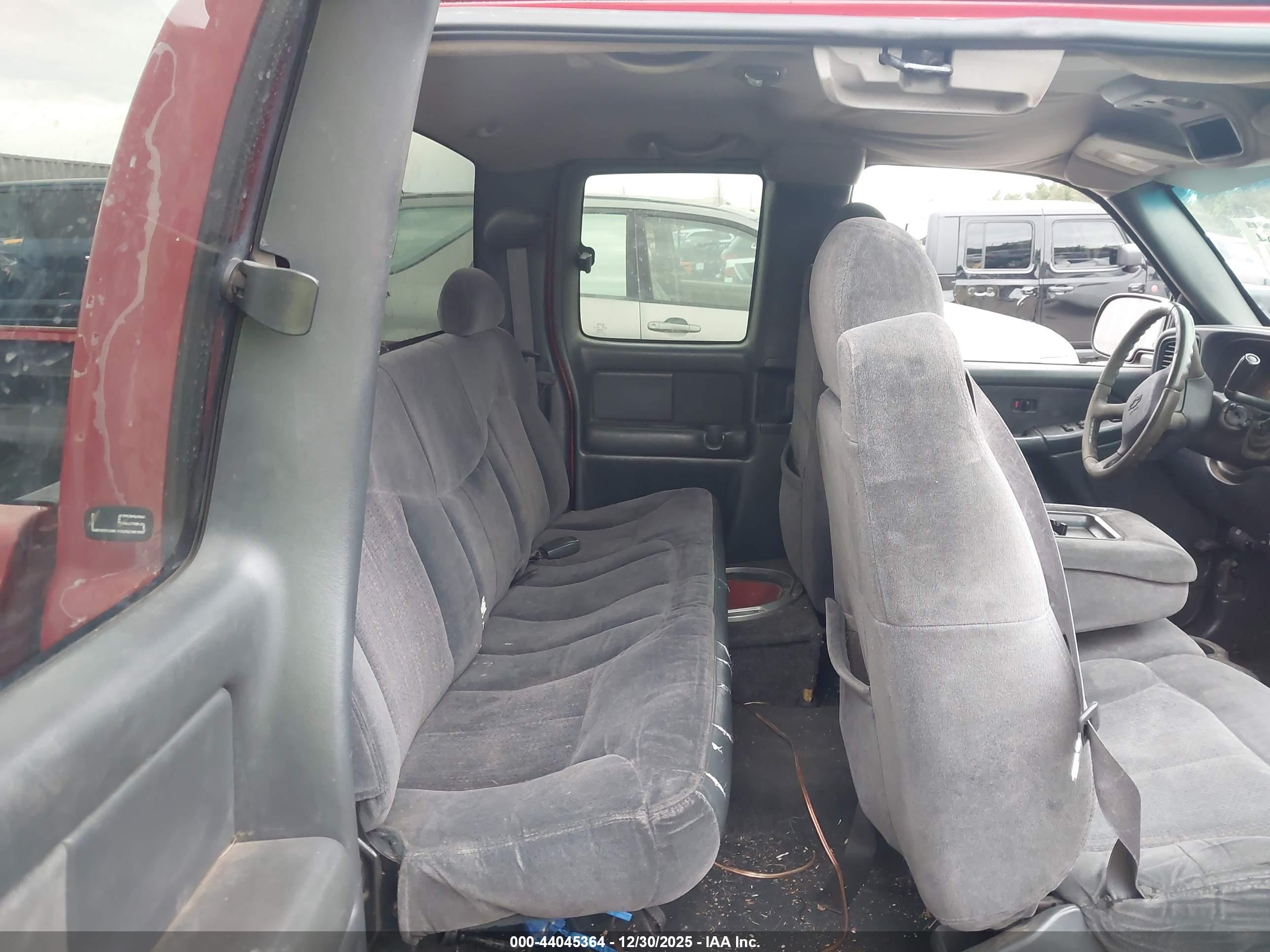 CHEVROLET SILVERADO image 8