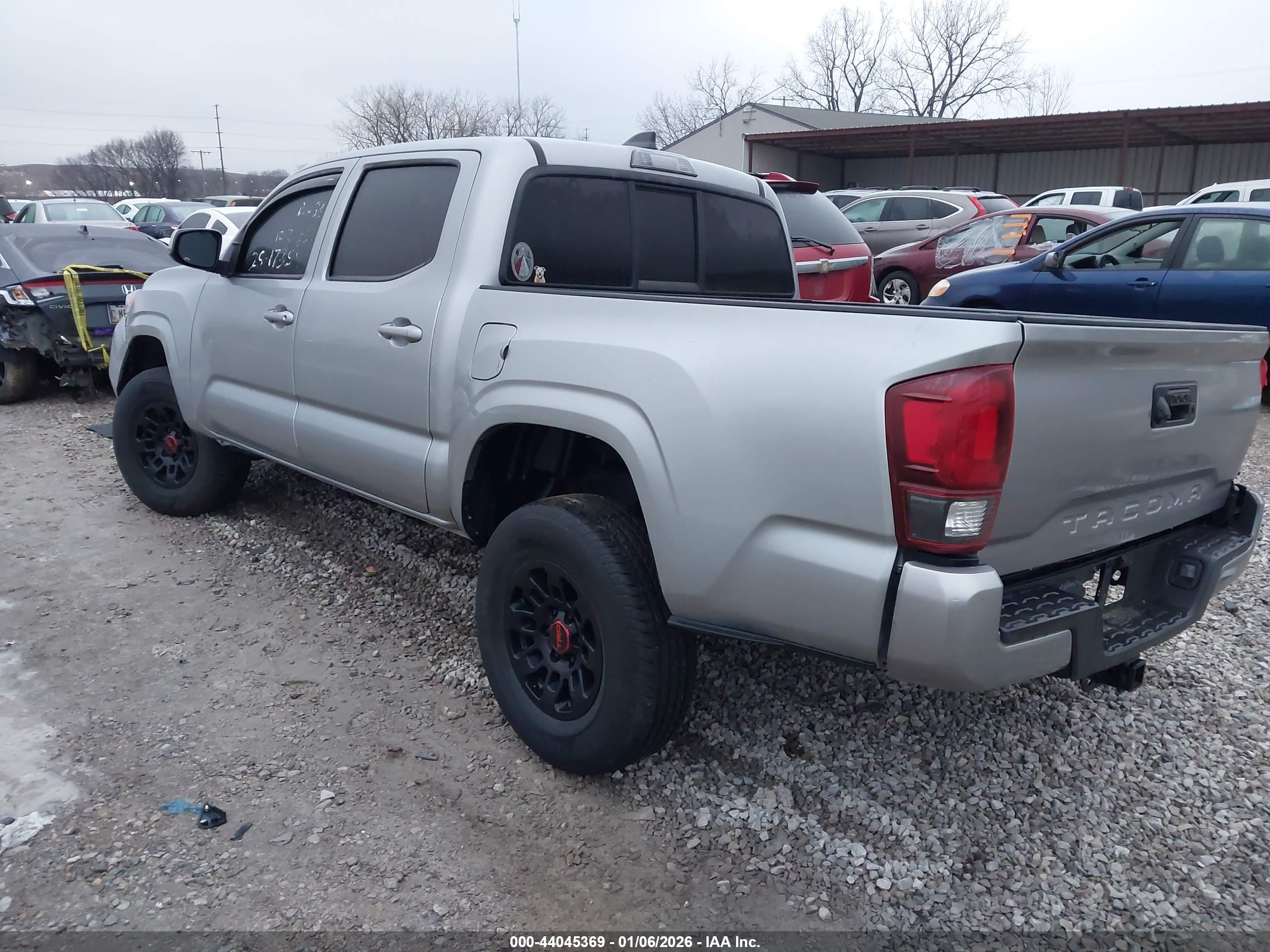 TOYOTA TACOMA image 3