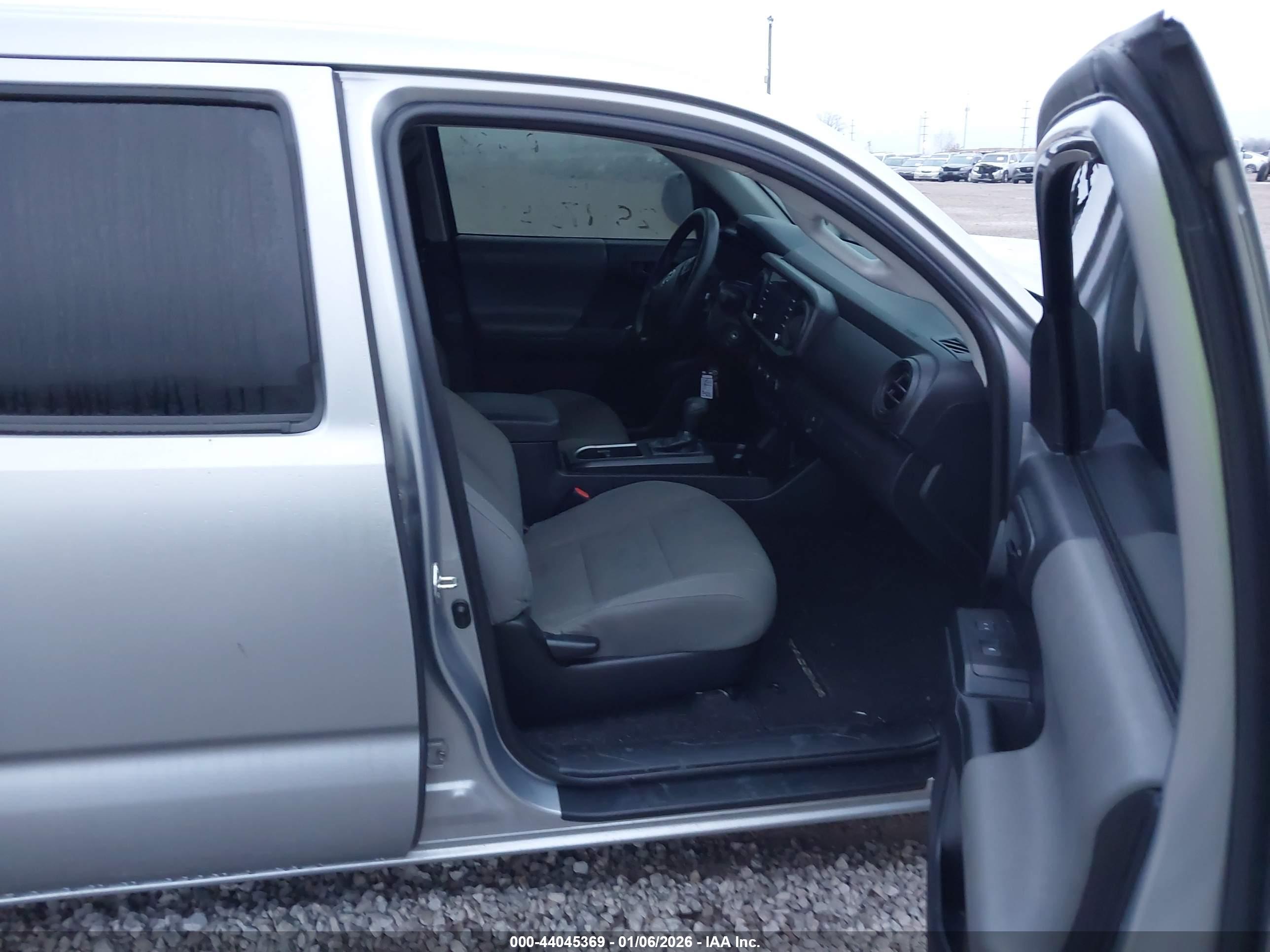 TOYOTA TACOMA image 5