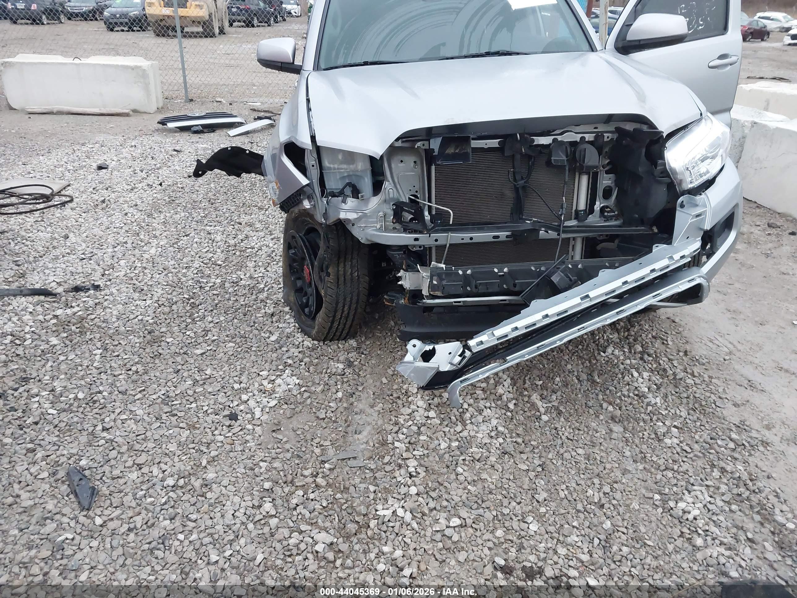 TOYOTA TACOMA image 6