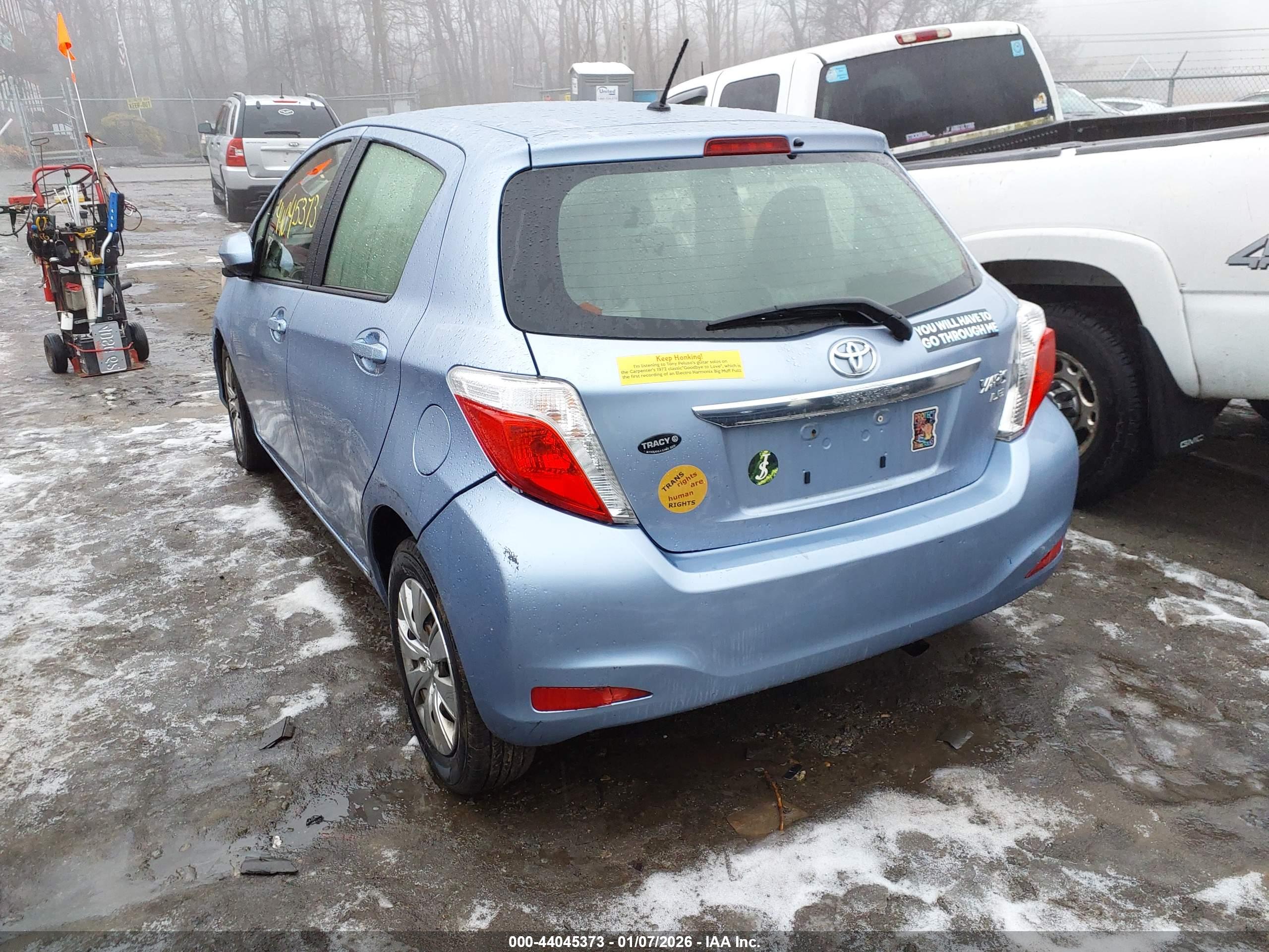TOYOTA YARIS image 3