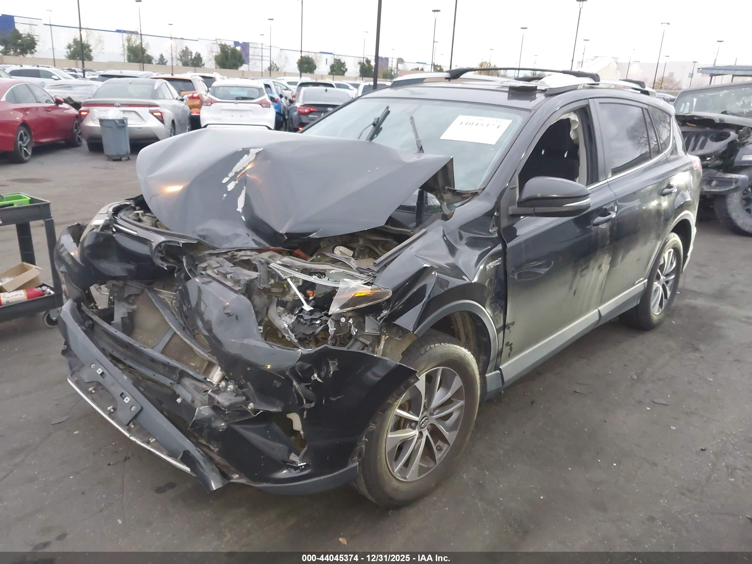 TOYOTA RAV4 image 2