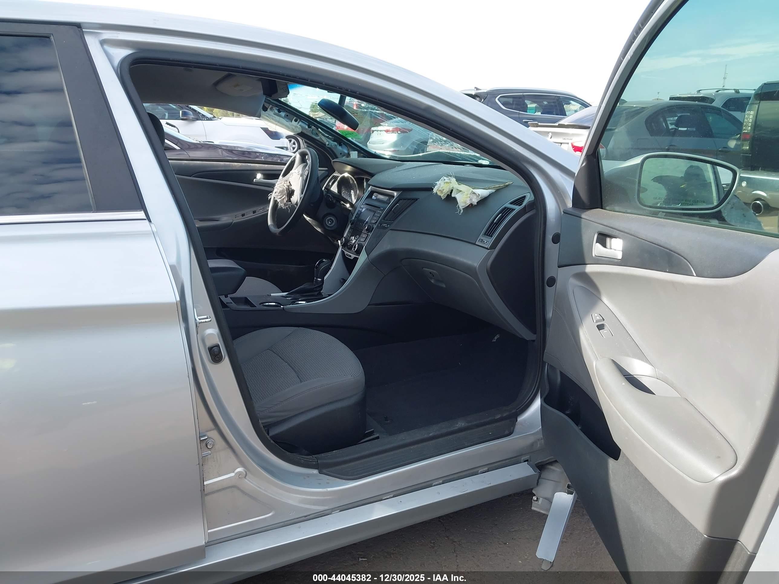 HYUNDAI SONATA image 5