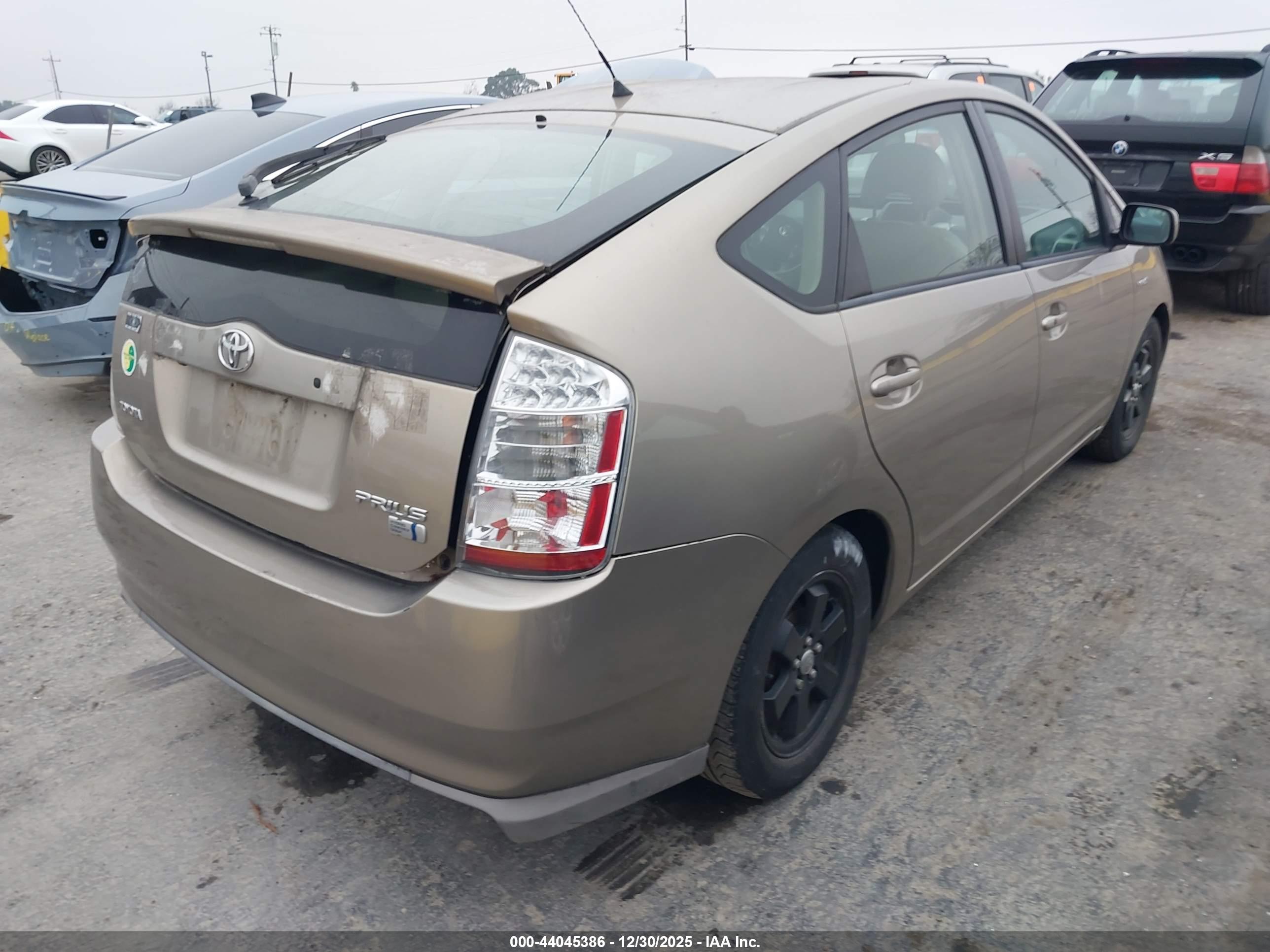 TOYOTA PRIUS image 4