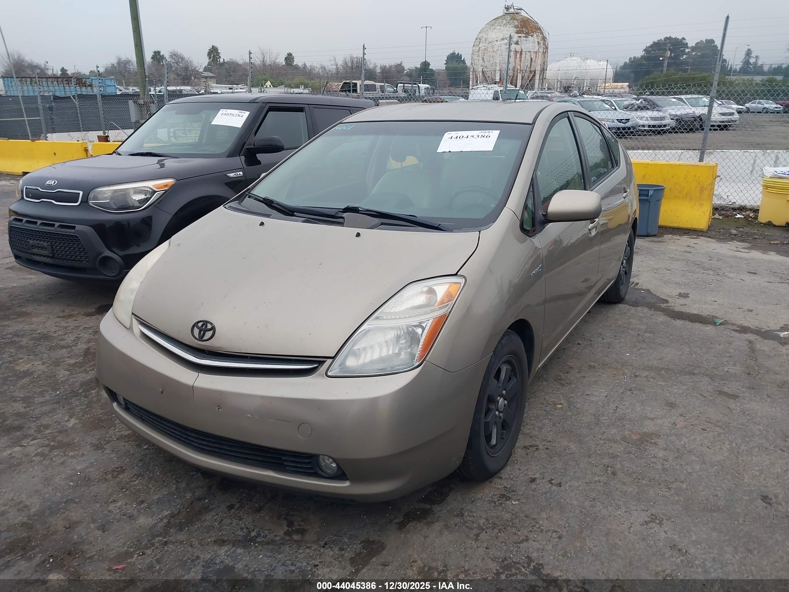 TOYOTA PRIUS image 6