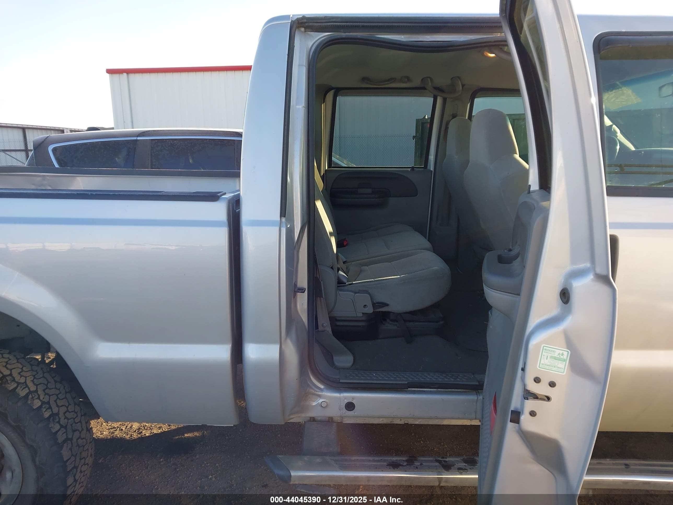 FORD F-250 image 8