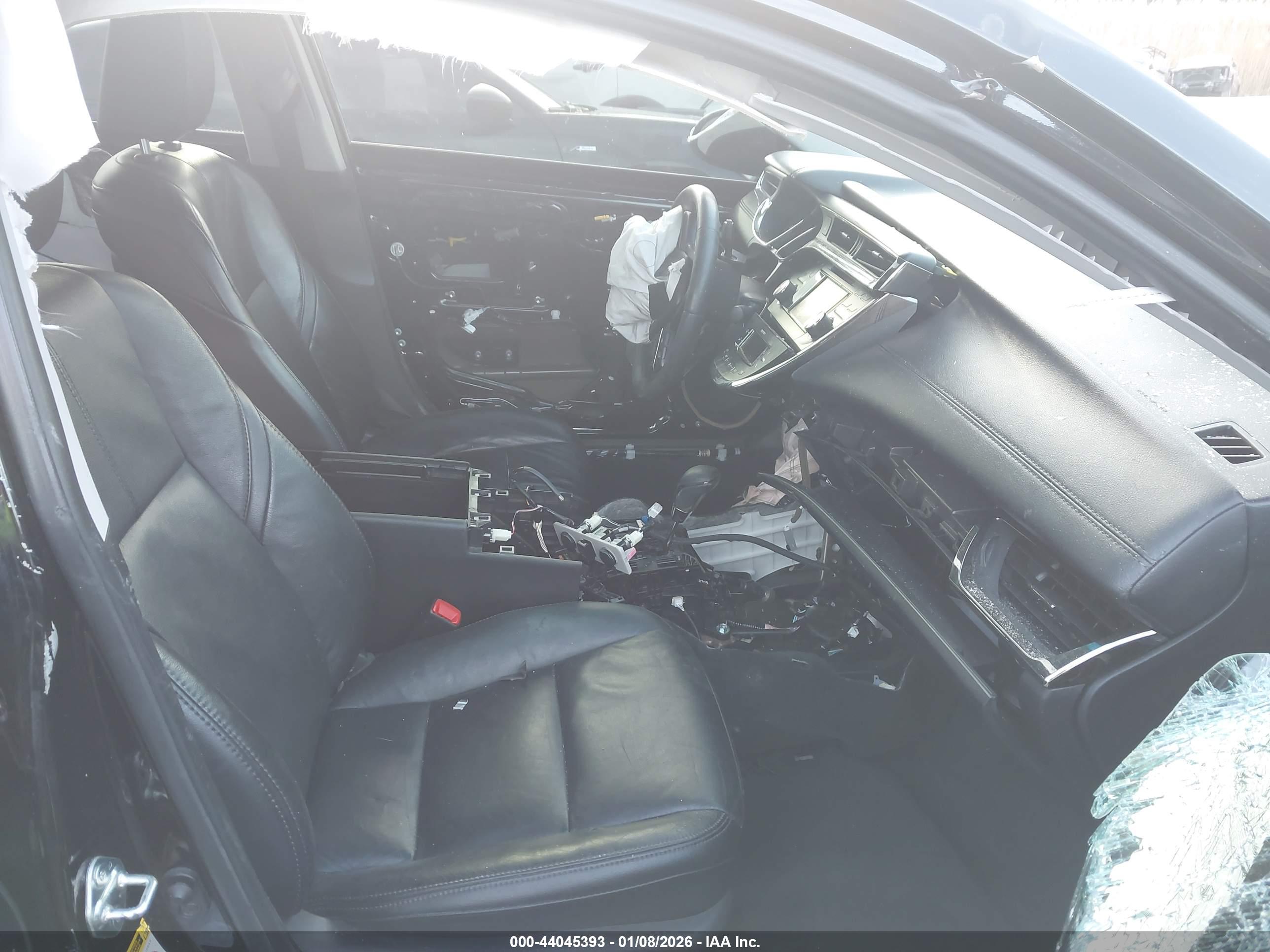 TOYOTA AVALON image 5