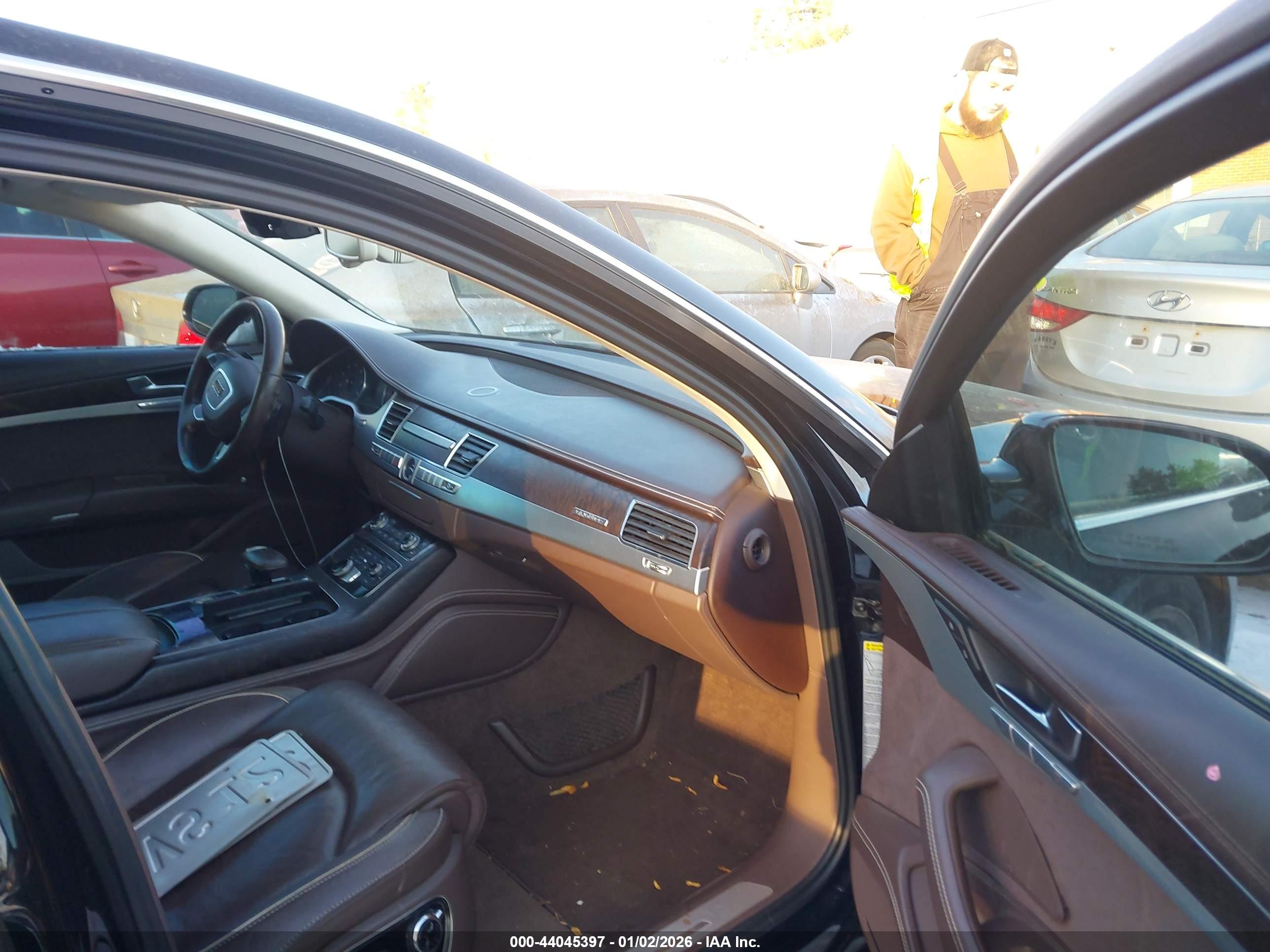 AUDI A8 image 5