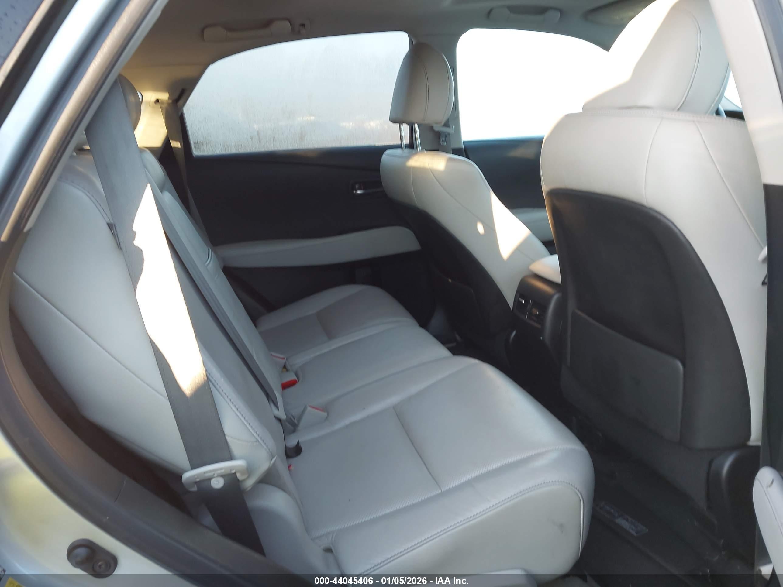 LEXUS RX image 8