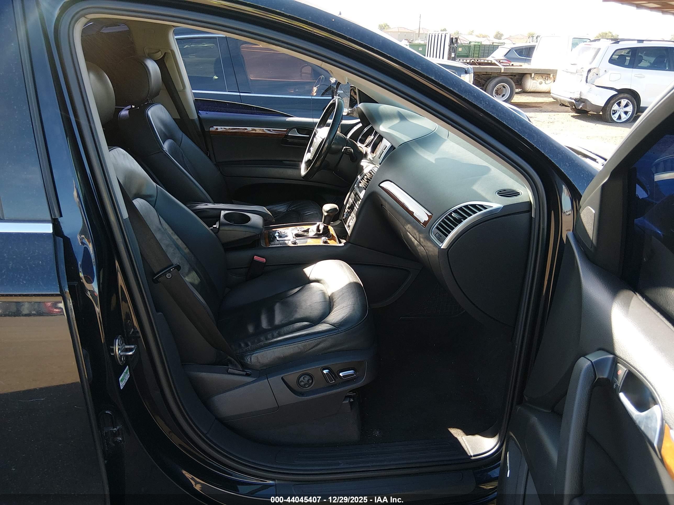 AUDI Q7 image 5
