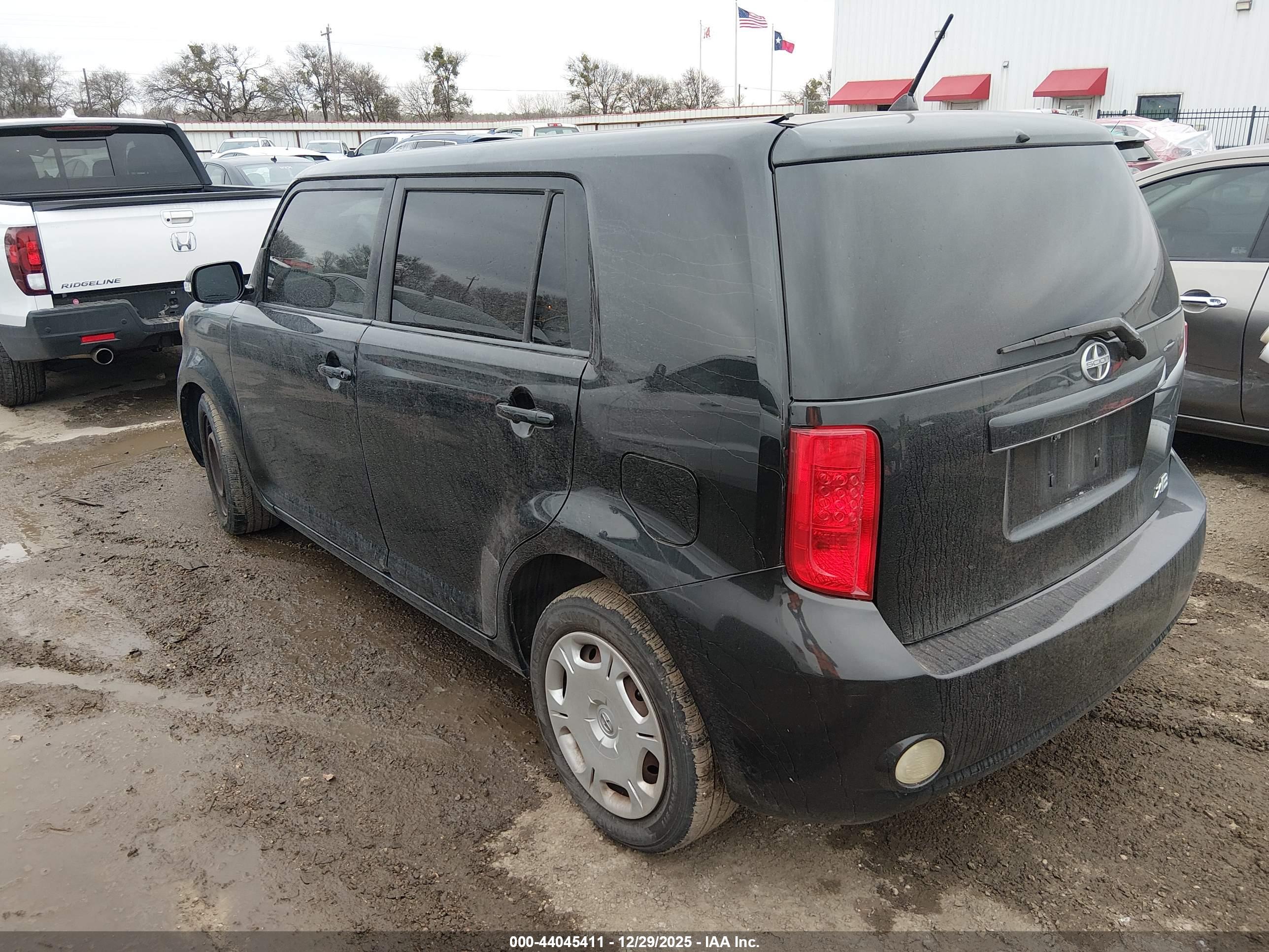 SCION XB image 3