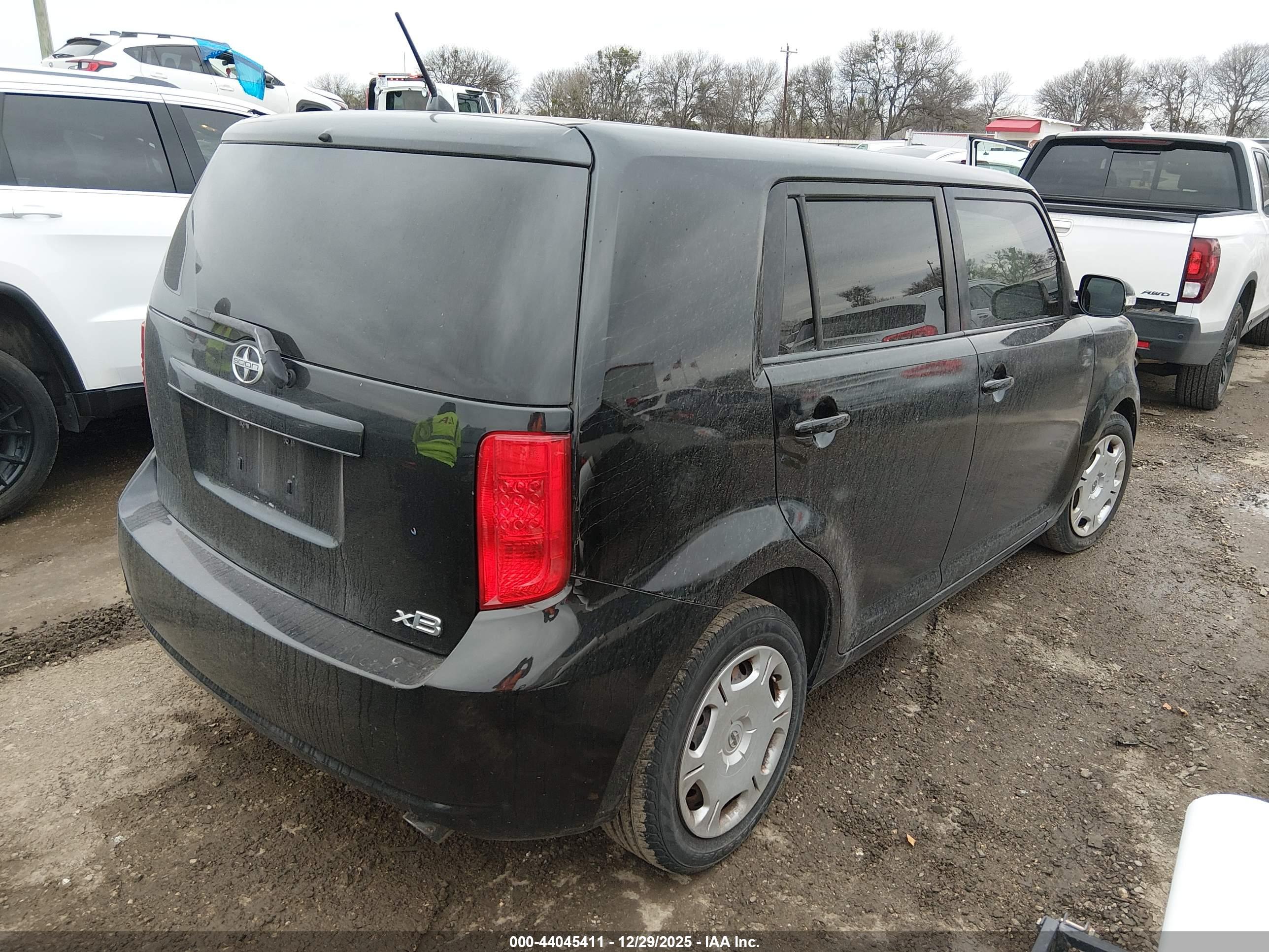 SCION XB image 4
