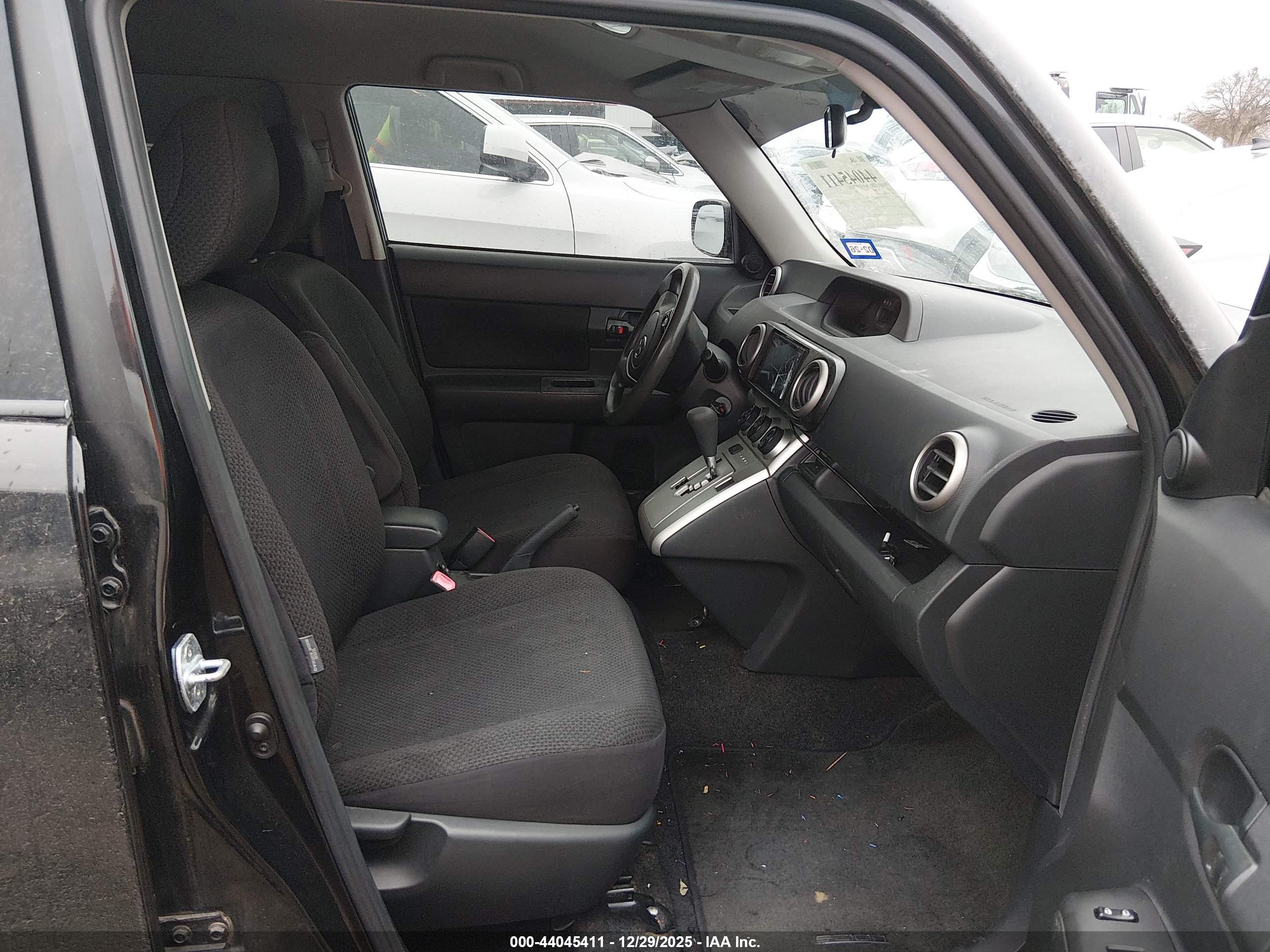 SCION XB image 5