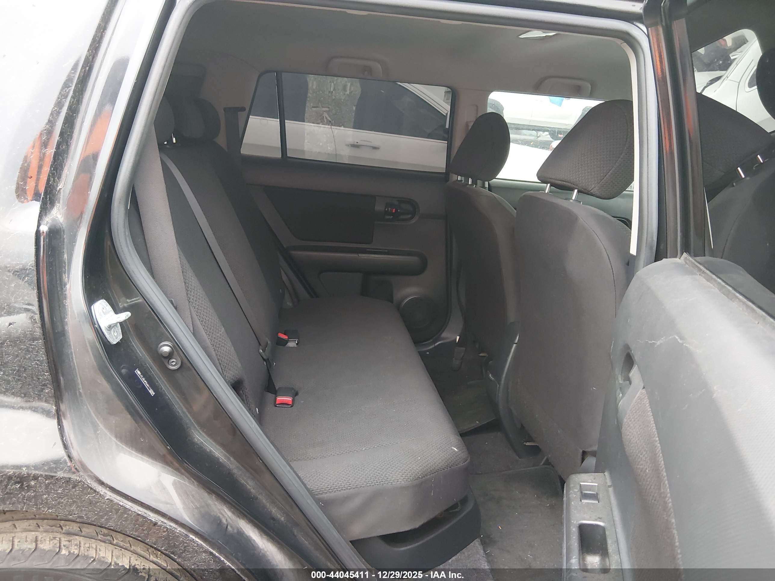 SCION XB image 8