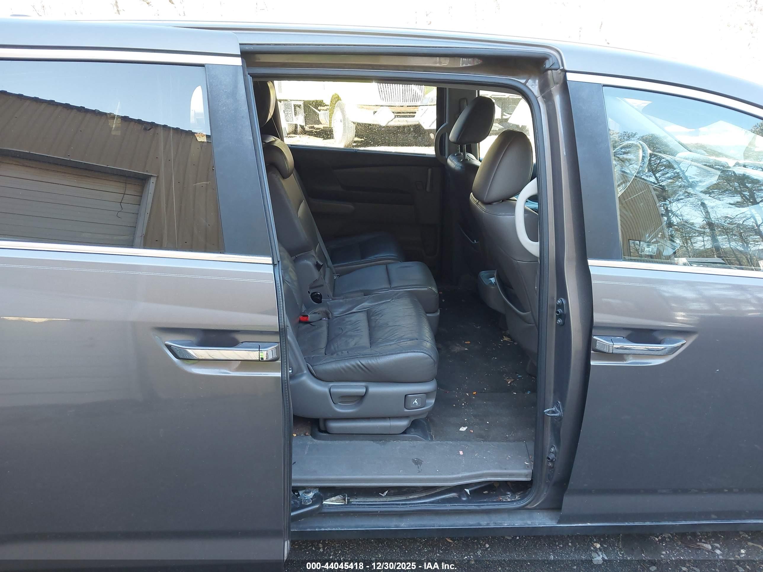 HONDA ODYSSEY image 8