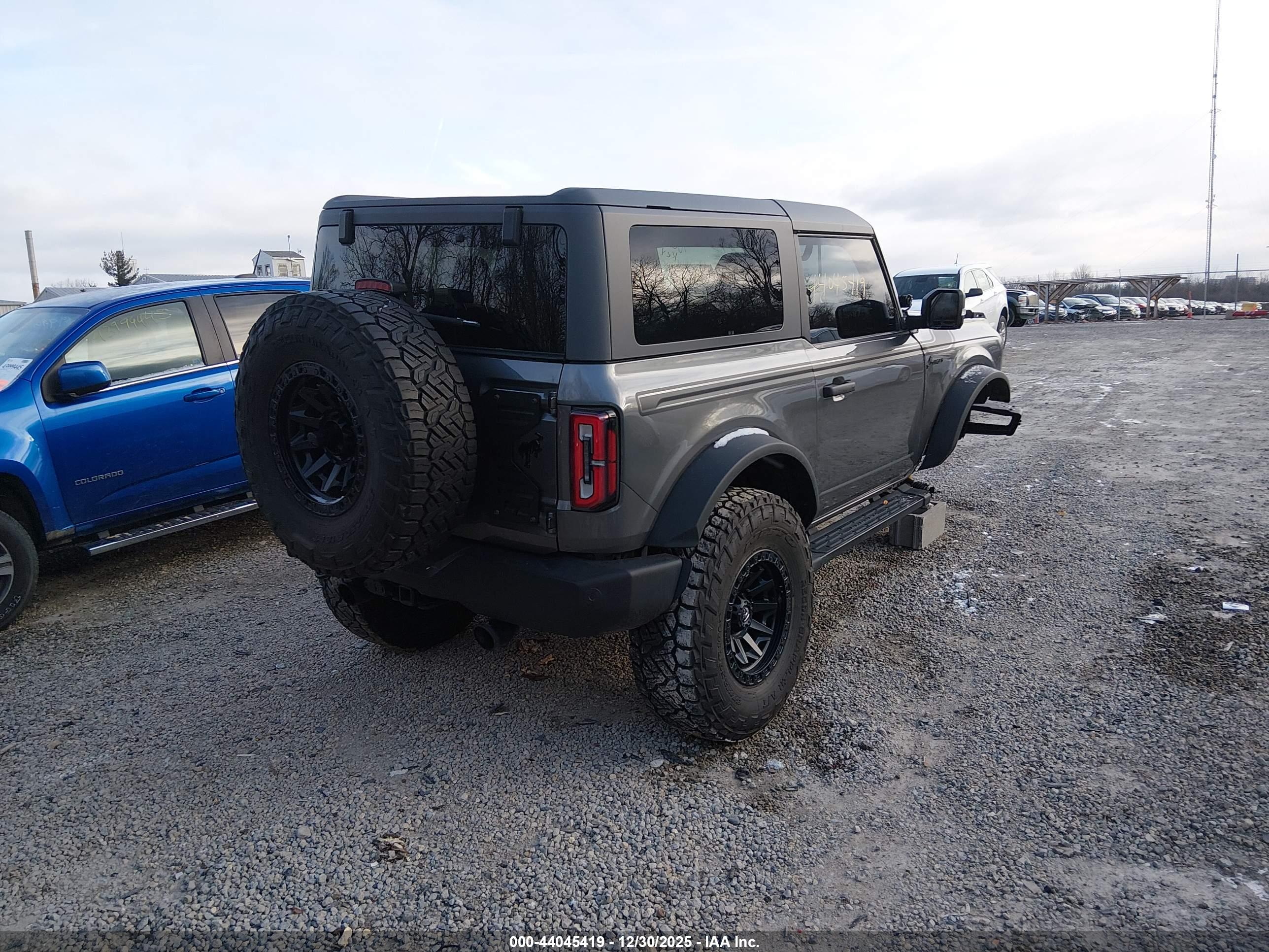 FORD BRONCO image 4