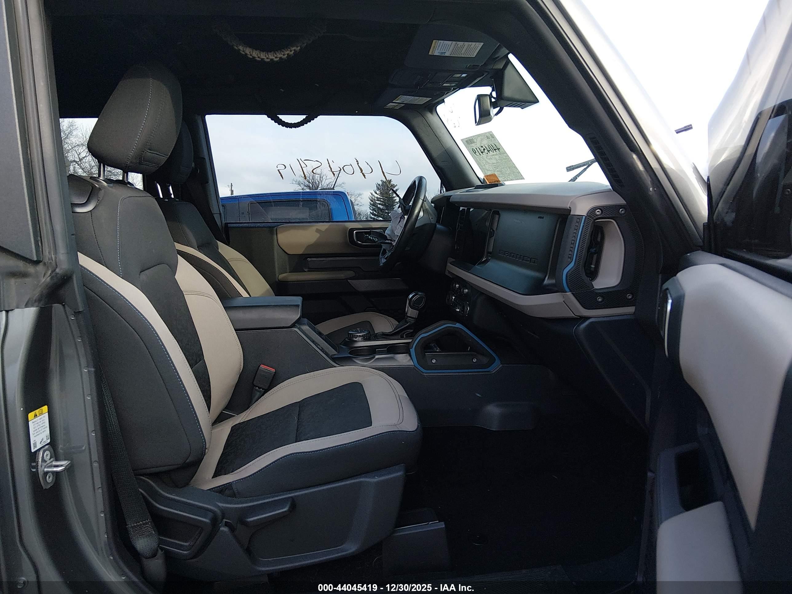 FORD BRONCO image 5
