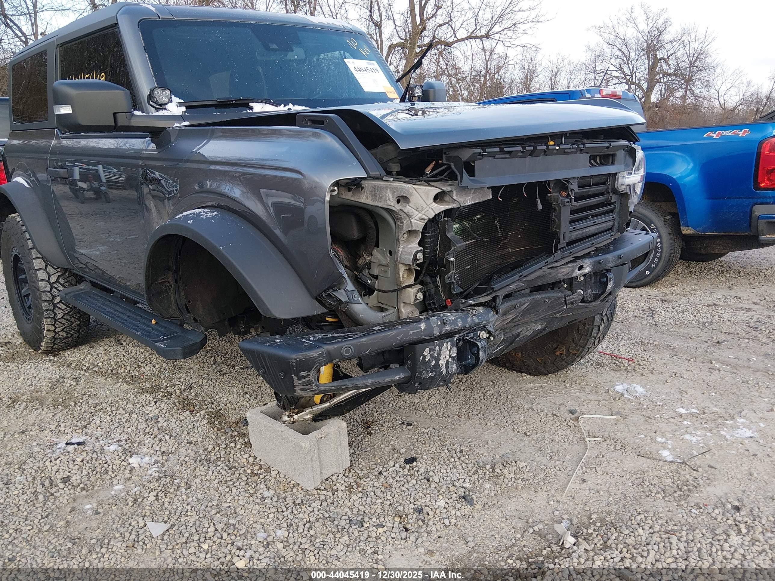 FORD BRONCO image 6