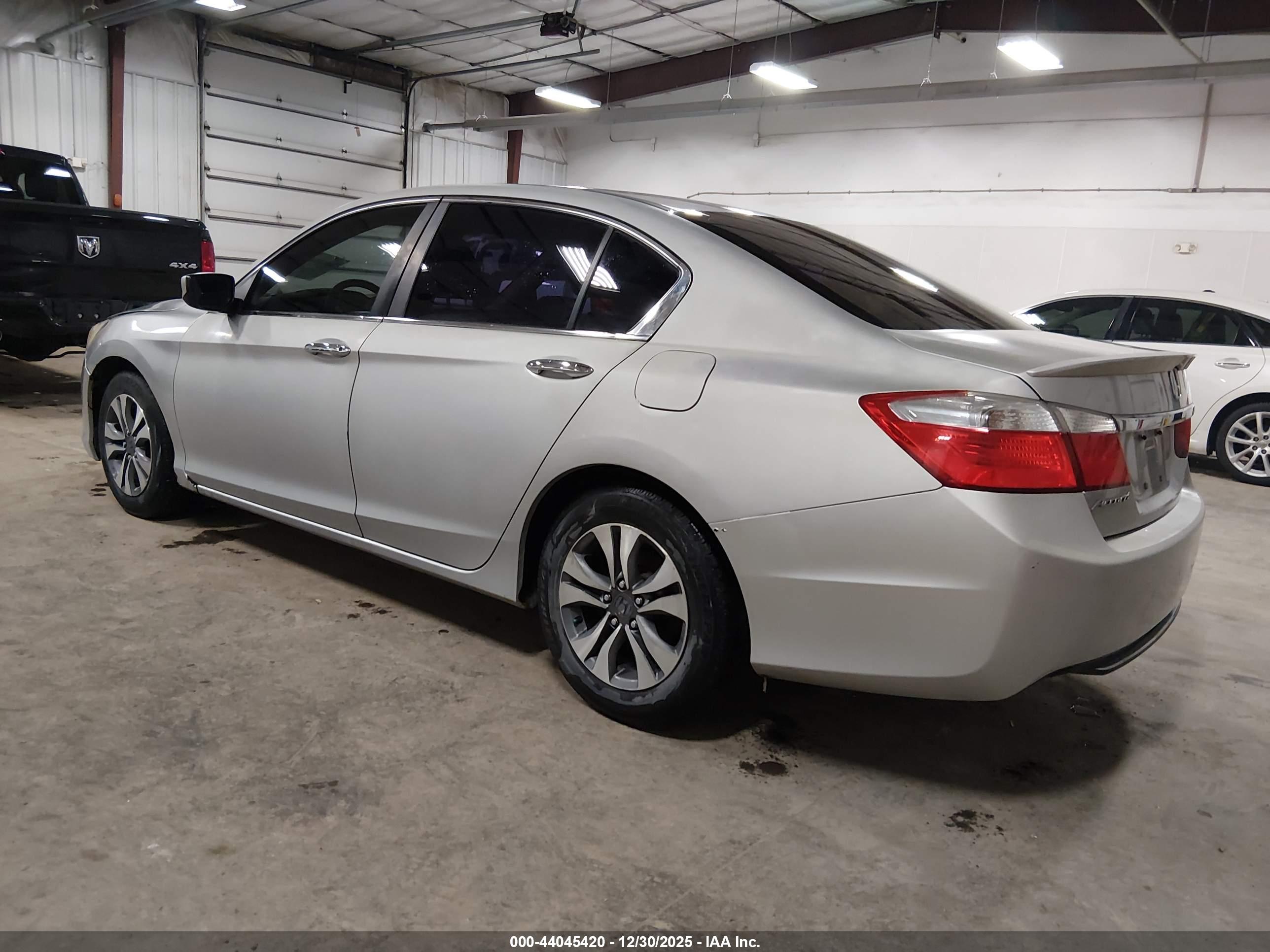 HONDA ACCORD image 3