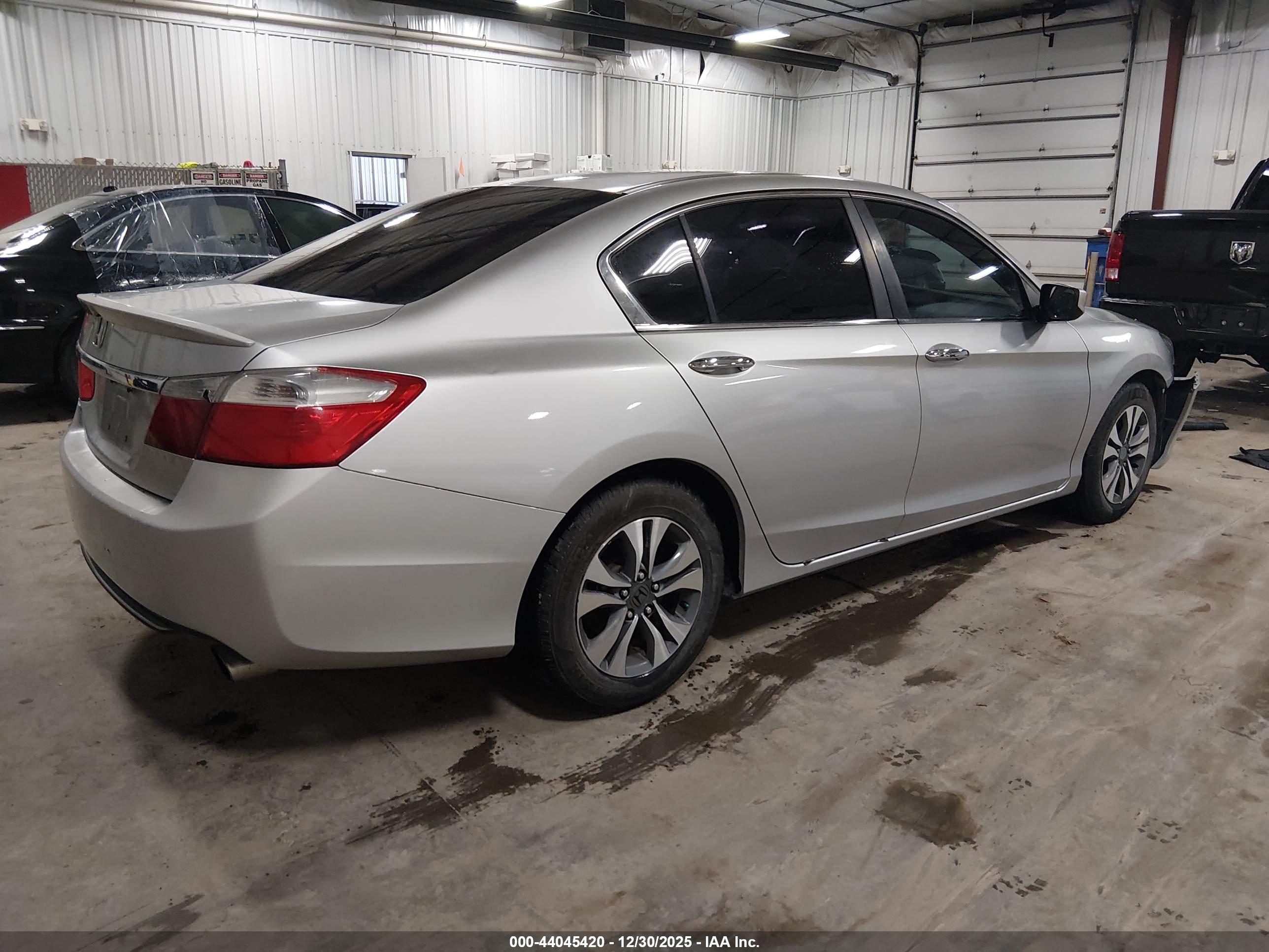 HONDA ACCORD image 4