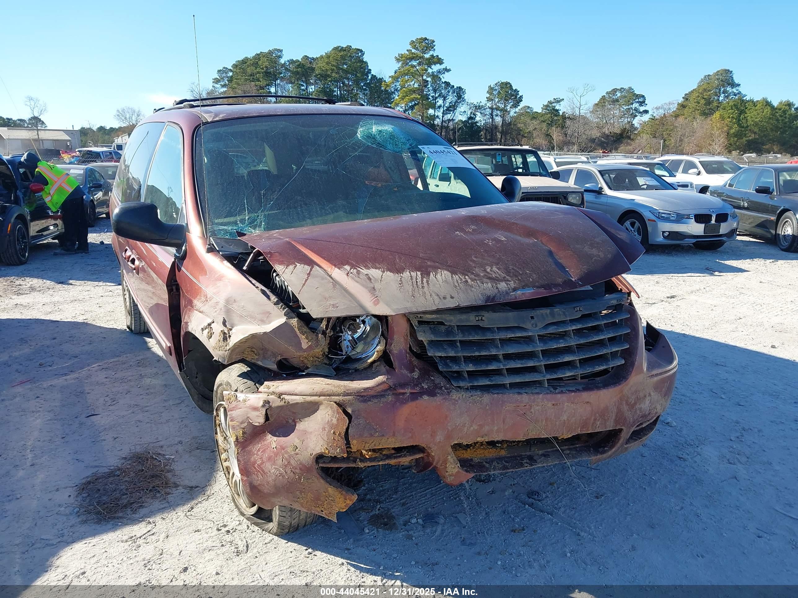 CHRYSLER TOWN image 6