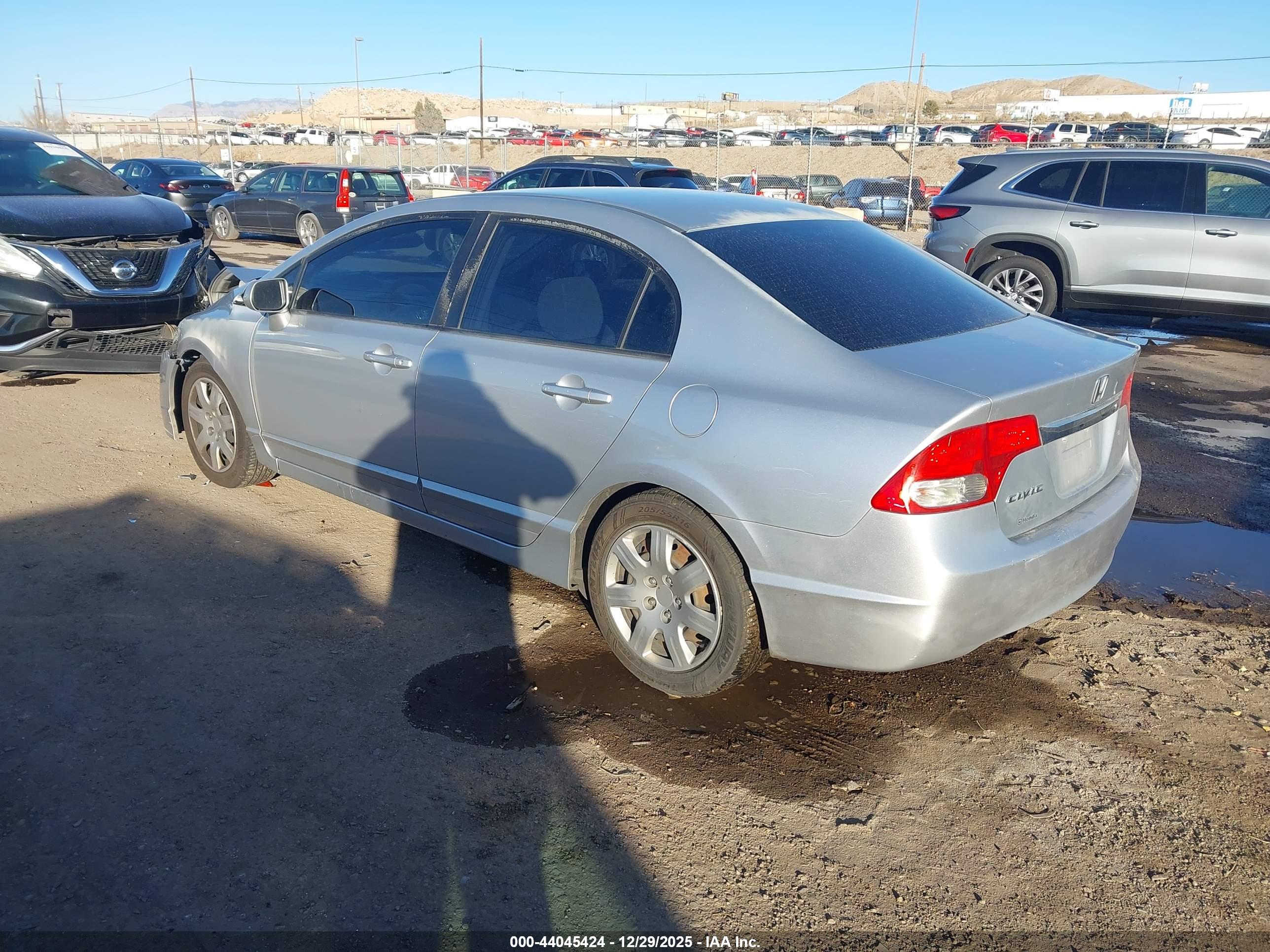 HONDA CIVIC image 3