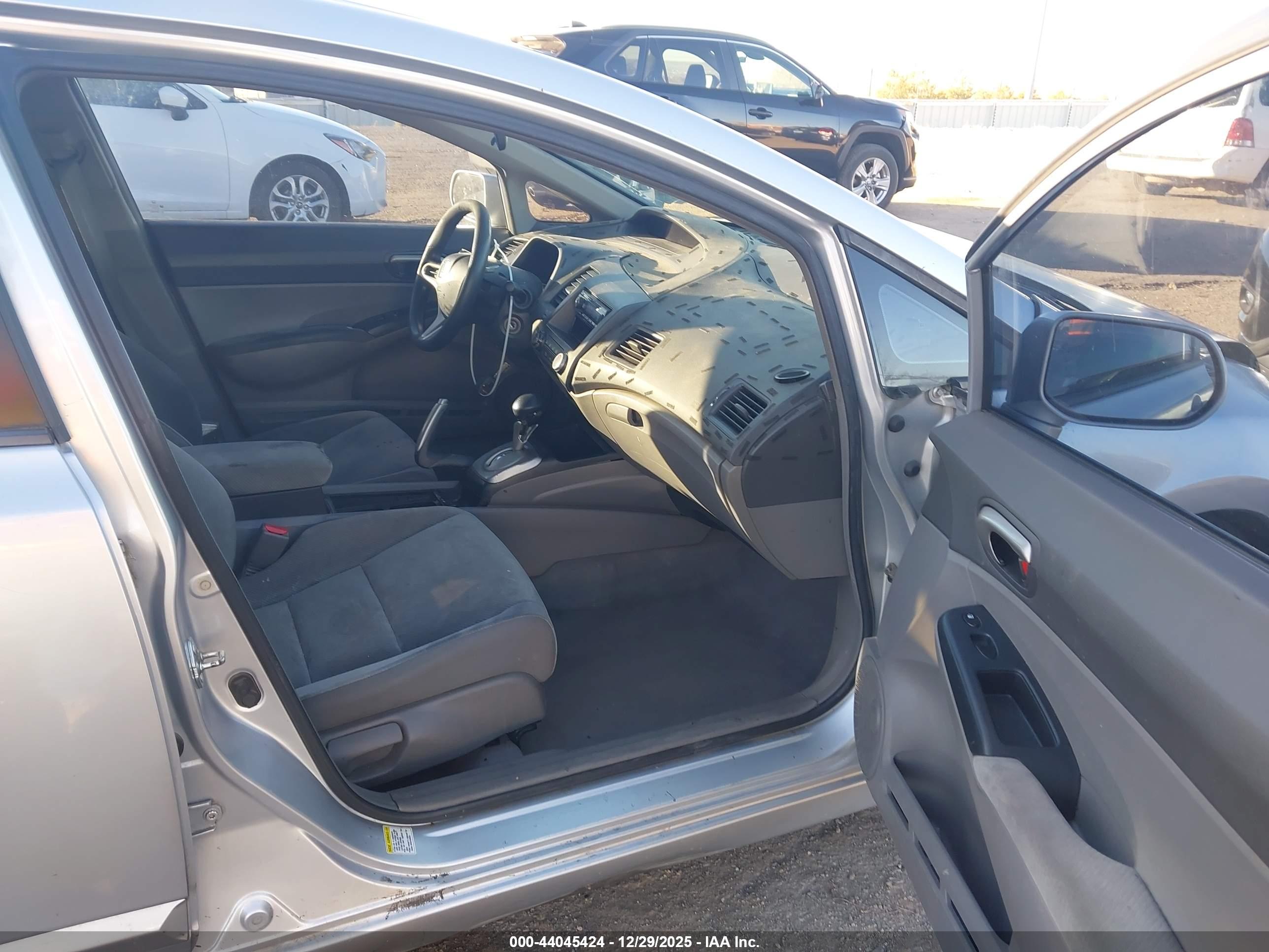 HONDA CIVIC image 5