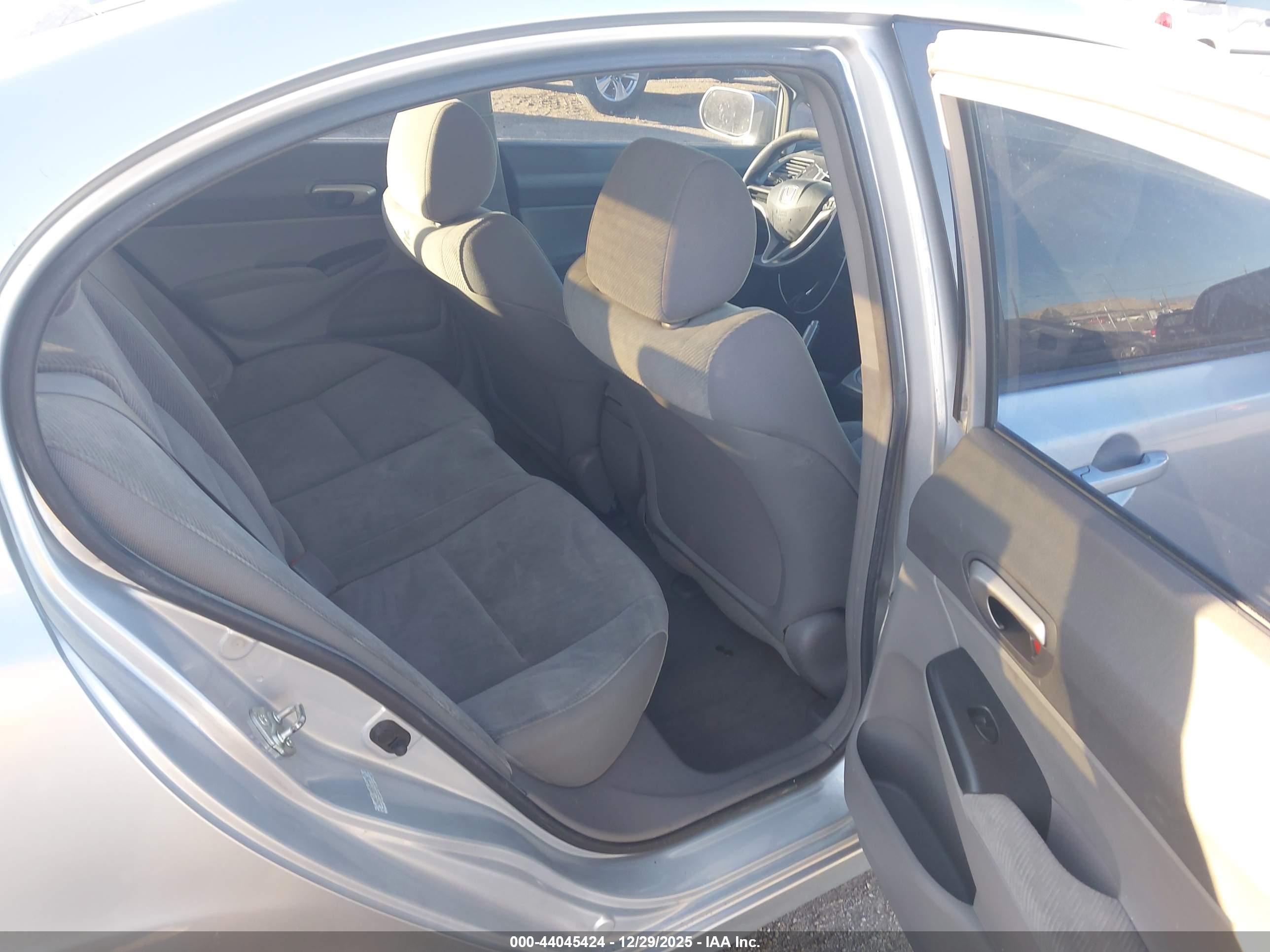 HONDA CIVIC image 8
