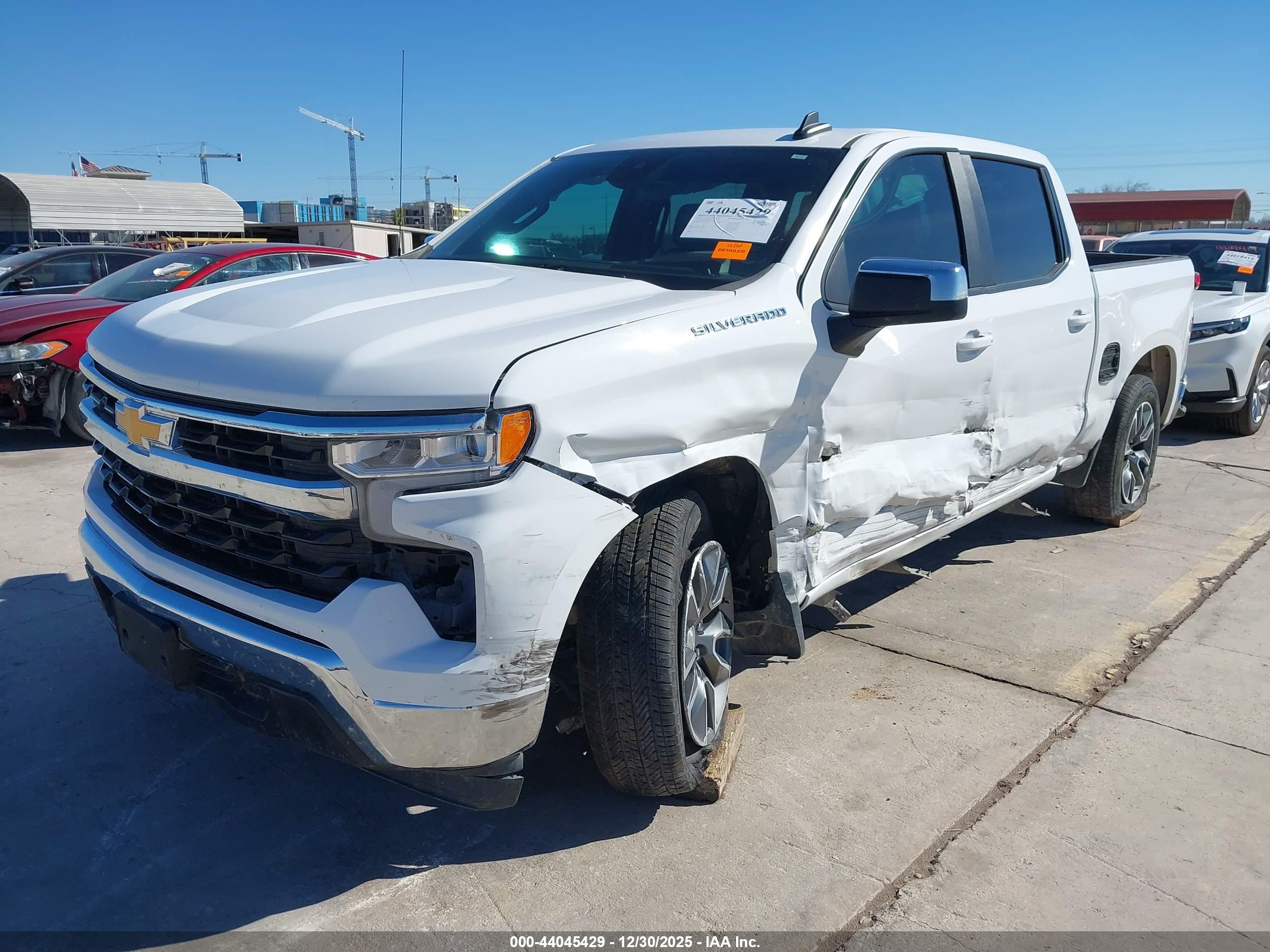 CHEVROLET SILVERADO image 2
