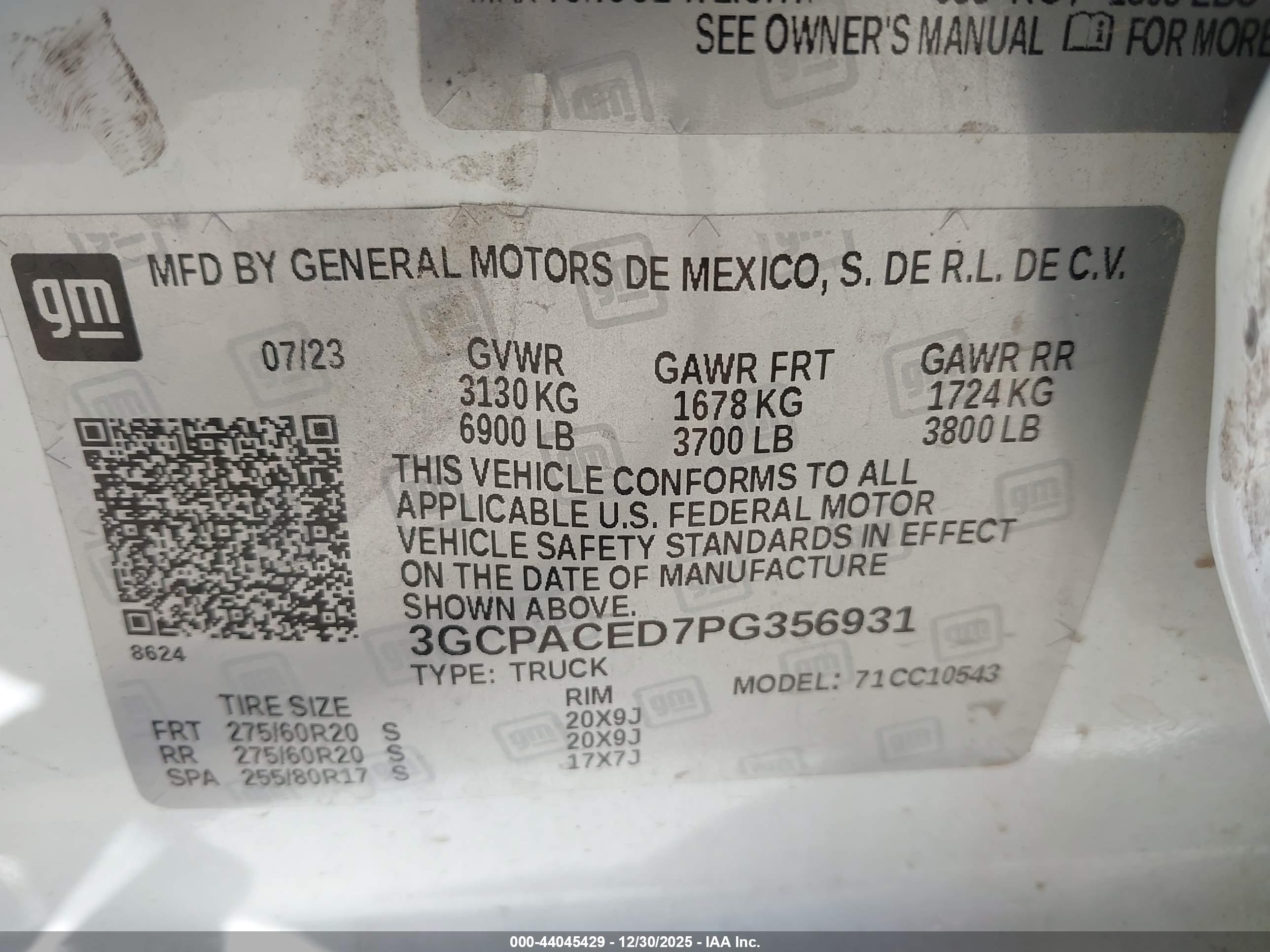 CHEVROLET SILVERADO image 9