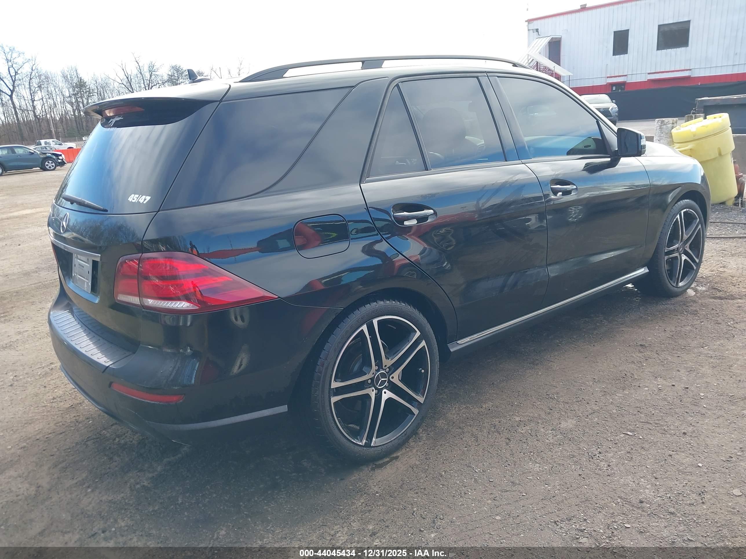 MERCEDES-BENZ ML image 4