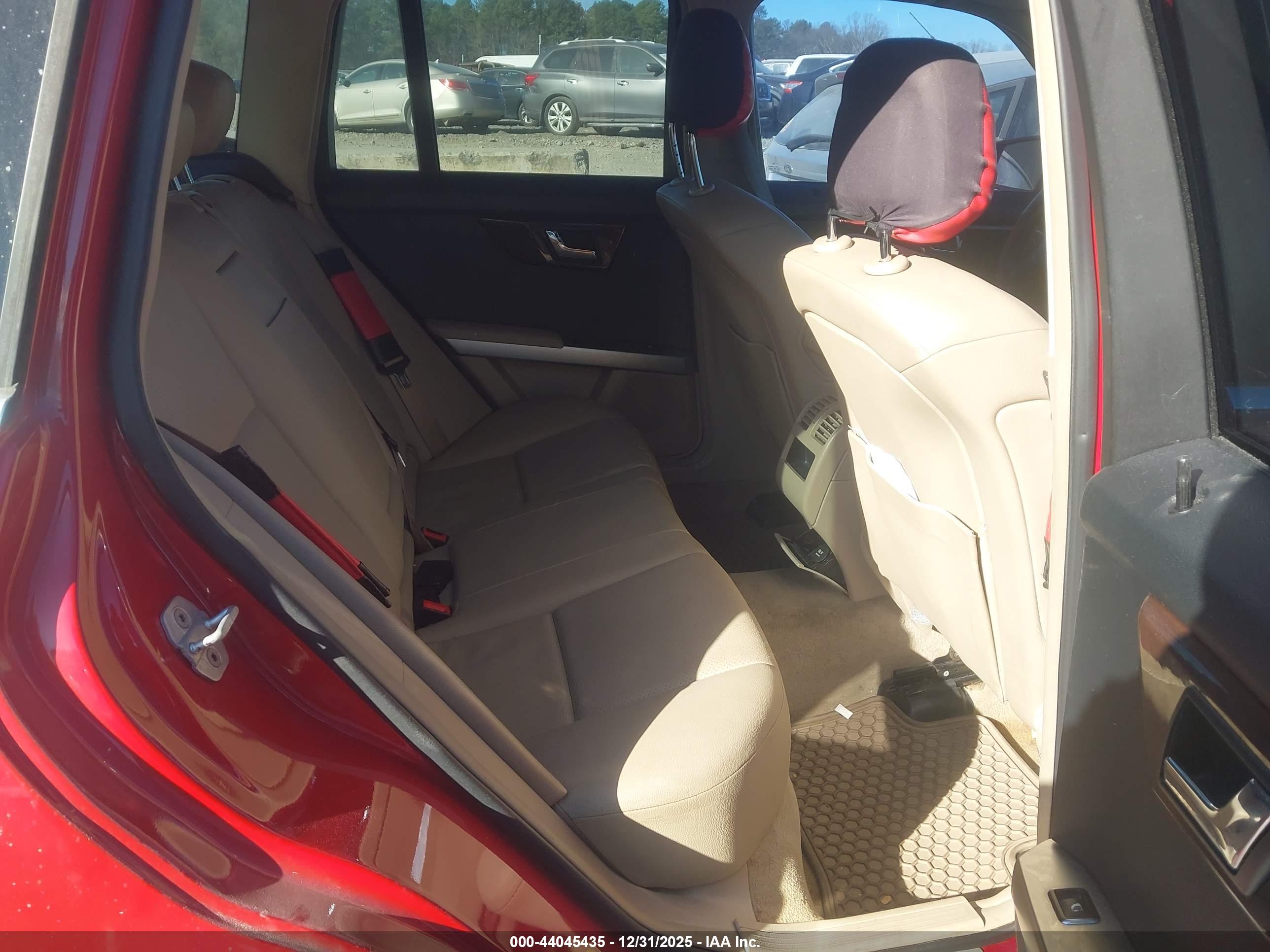 MERCEDES-BENZ GLK image 8
