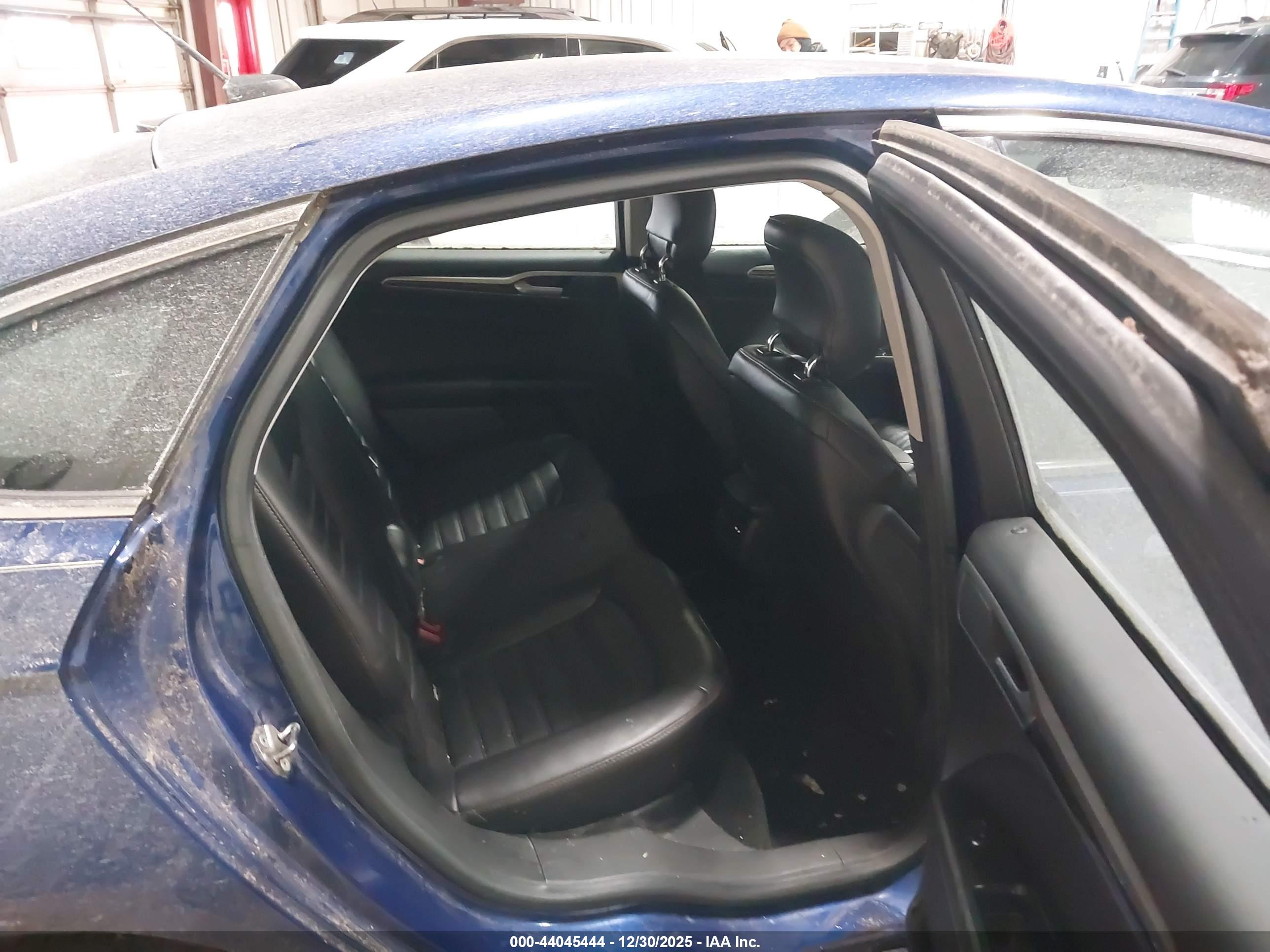 FORD FUSION image 8