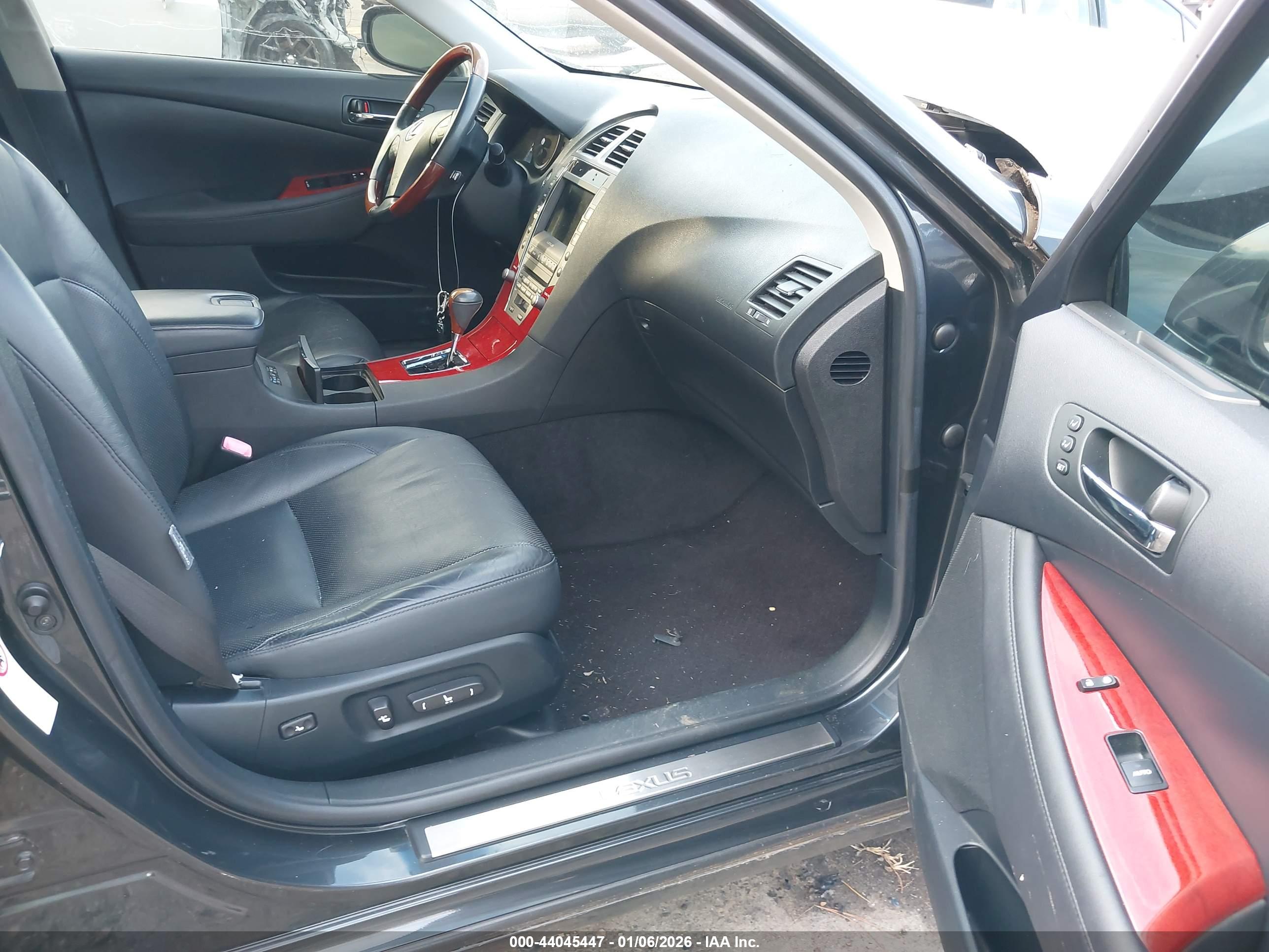 LEXUS ES image 5